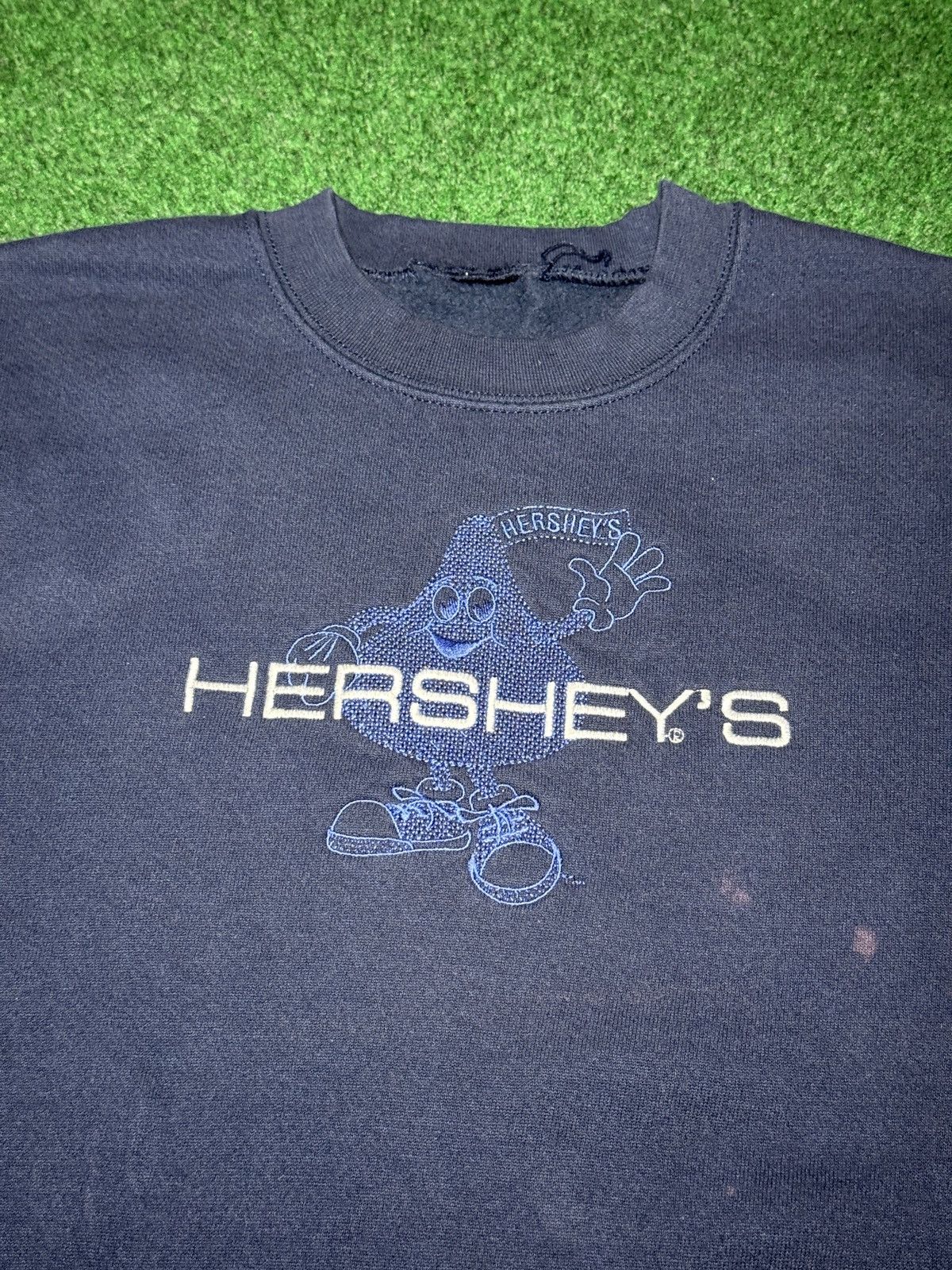Vintage Vintage Hershey Kiss Chocolate 19x26 S/M Blue Crewneck 90s Size US S / EU 44-46 / 1 - 2 Thumbnail
