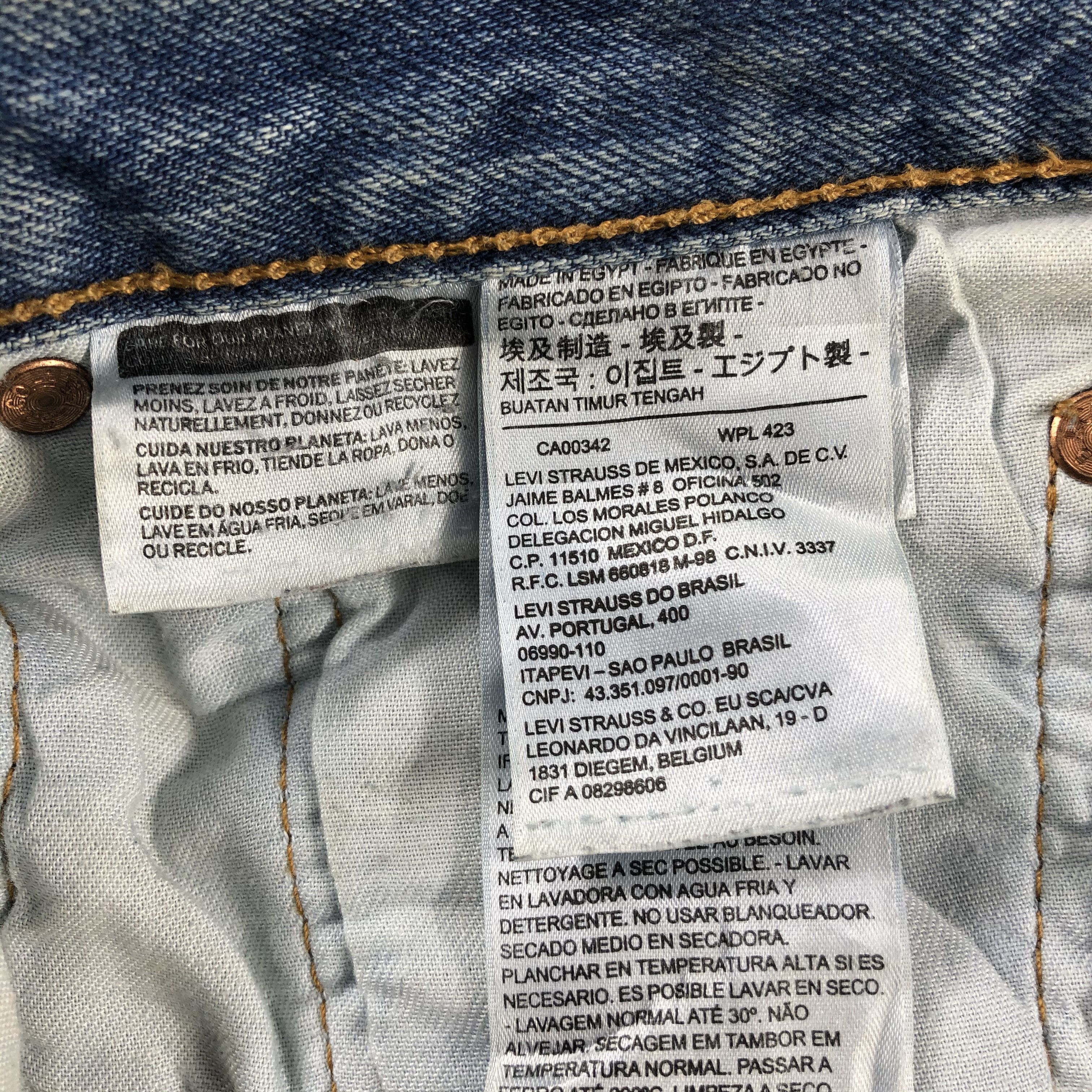 Levi's Vintage Blue Wash Levis 501 Jeans-J2645 Size US 35 - 11 Thumbnail