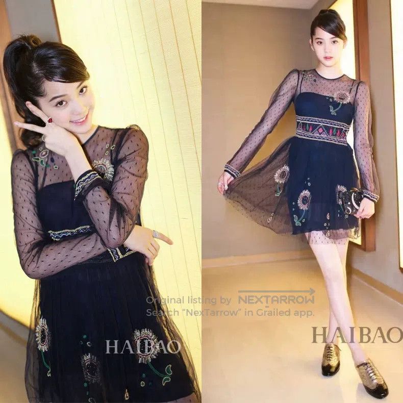Valentino Valentino Genuine embroidered studded beaded lace skirt Size S / US 4 / IT 40 - 1 Thumbnail