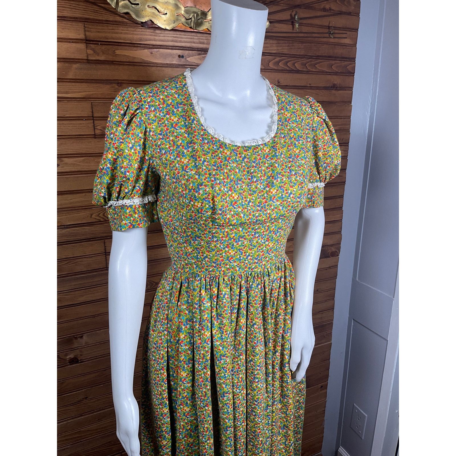 Other Coquette Cottage Dress Lace Embelishments Puffy Sleeve Size S / US 4 / IT 40 - 3 Thumbnail