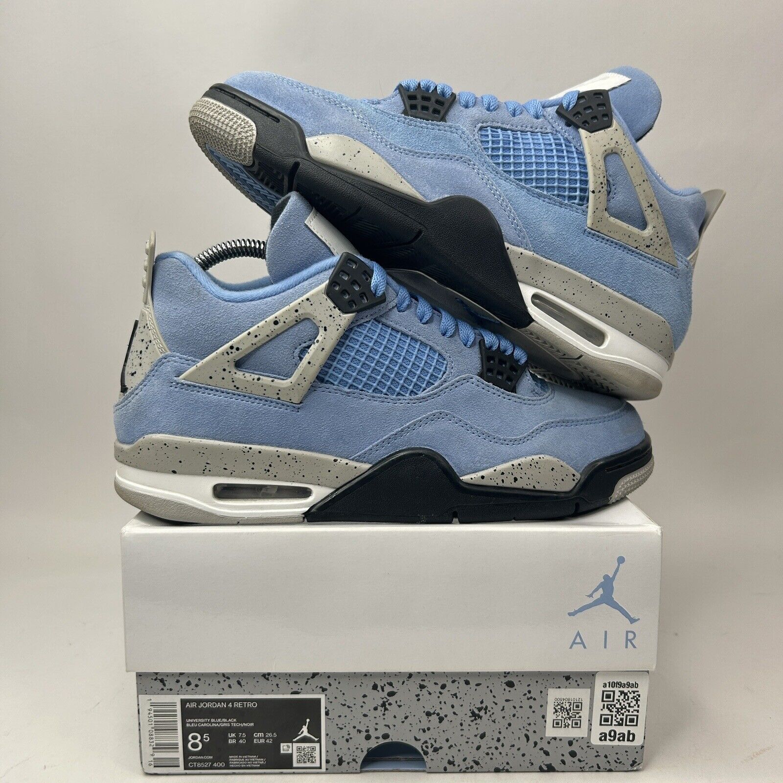 Nike Nike Shoes Air Jordan 4 Retro “University Blue/UNC” 2023 Size US 8.5 / EU 41-42 - 1 Thumbnail