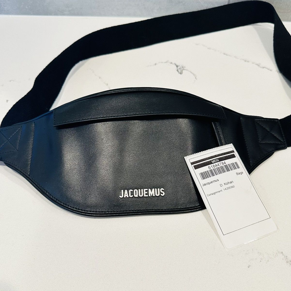 Jacquemus Jacquemus Leather Bumbag, New with Authenticity Tag Size ONE SIZE - 7 Thumbnail