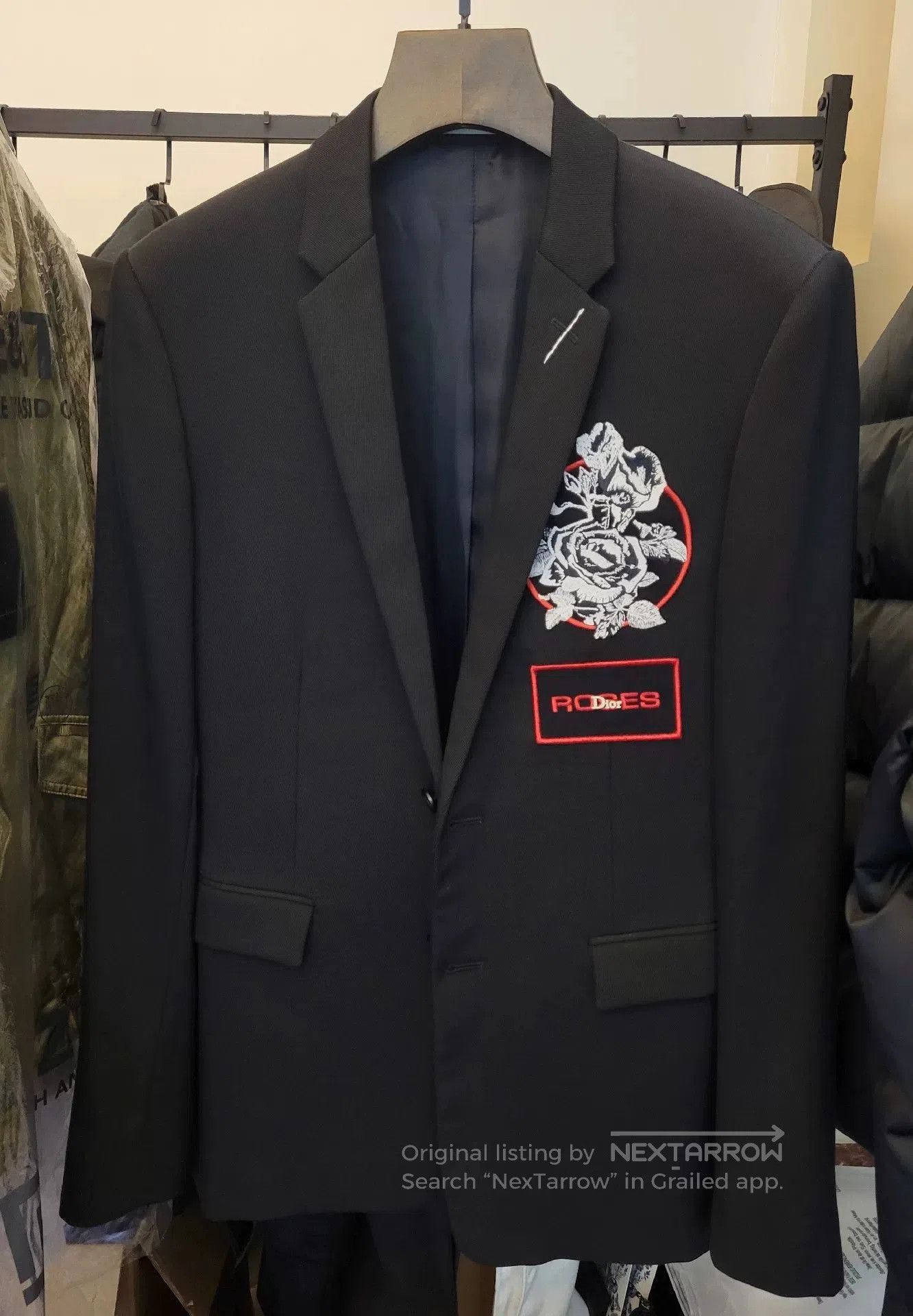 Dior Dior Embroidered Rose Wool Suit for Men. Size US S / EU 44-46 / 1 - 1 Thumbnail