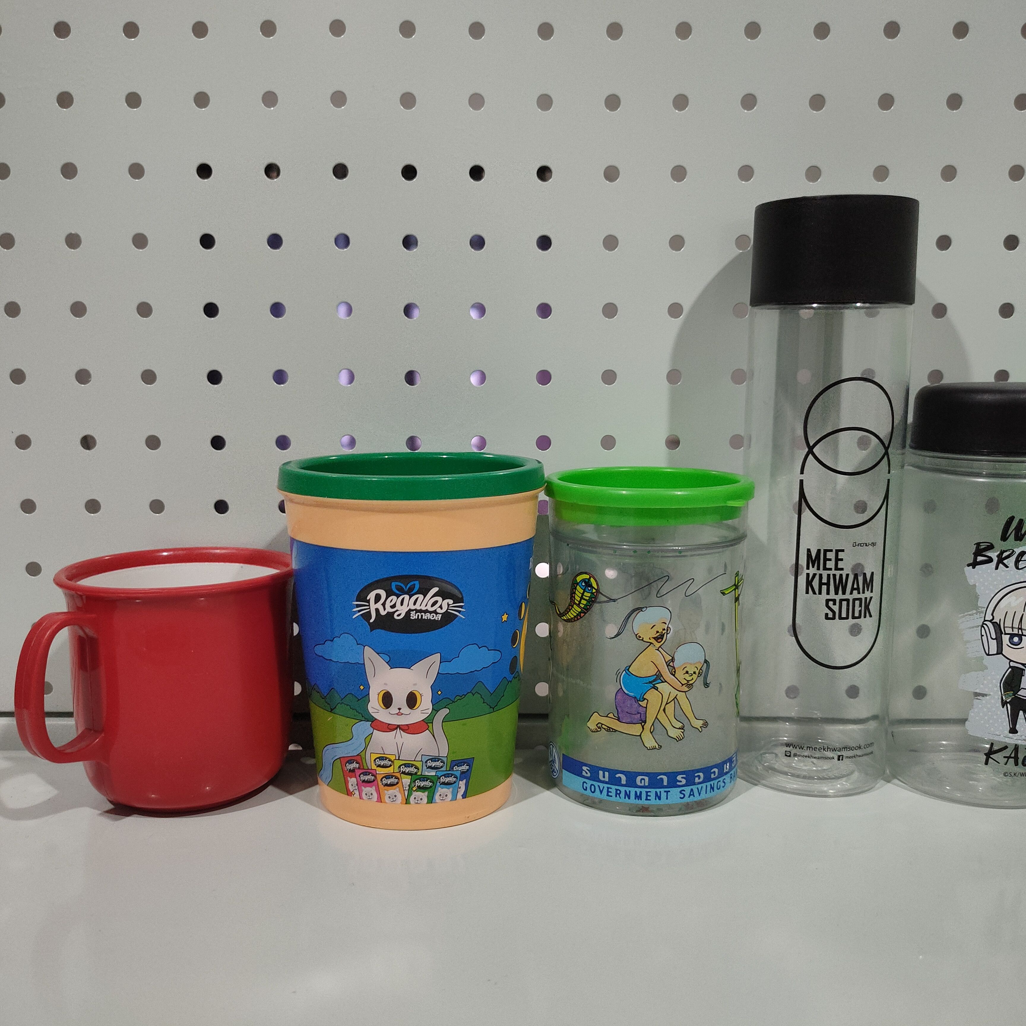 Other 🔥Used cups and bottles 8 pieces for $15 Size ONE SIZE - 2 Thumbnail