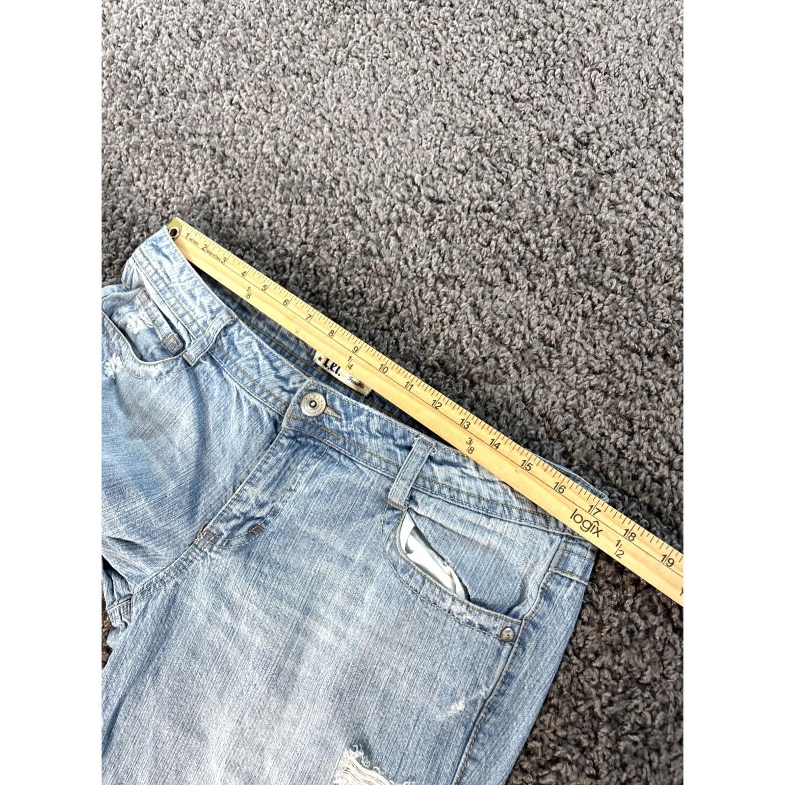 Vintage VINTAGE LEI Jeans Ashley Trouble Flared Jeans 34x31 Light Wash Denim Blue Bootcut Womens Juniors Modern Stretch Pocket 5-Pocket Size 24" / US 00 / IT 34 - 4 Thumbnail
