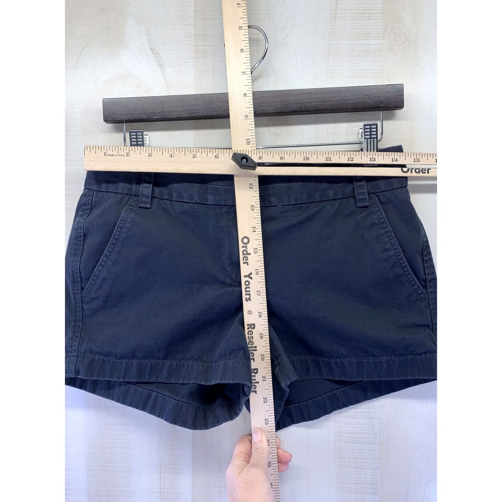J.Crew J.CREW Chino Shorts Women’s SZ 2 Weathered Blue Cotton Flat Front Casual, Travel, Walking, Beach, School (Inseam 3 in) Mens Womens Girls Boys Size 26" / US 2 / IT 38 - 2 Thumbnail