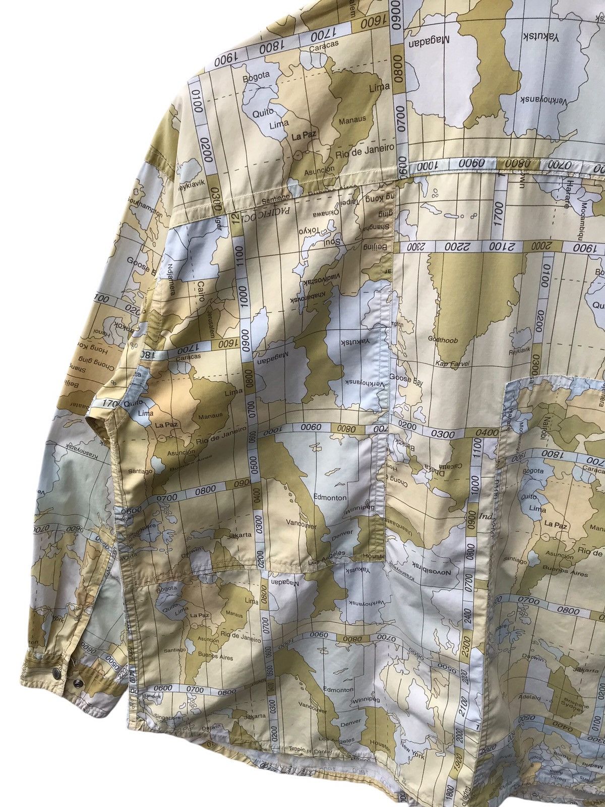 Hai Sporting Gear Rare Hai Sporting Gear World Map Overprinted Button Shirt Size US XL / EU 56 / 4 - 13 Thumbnail