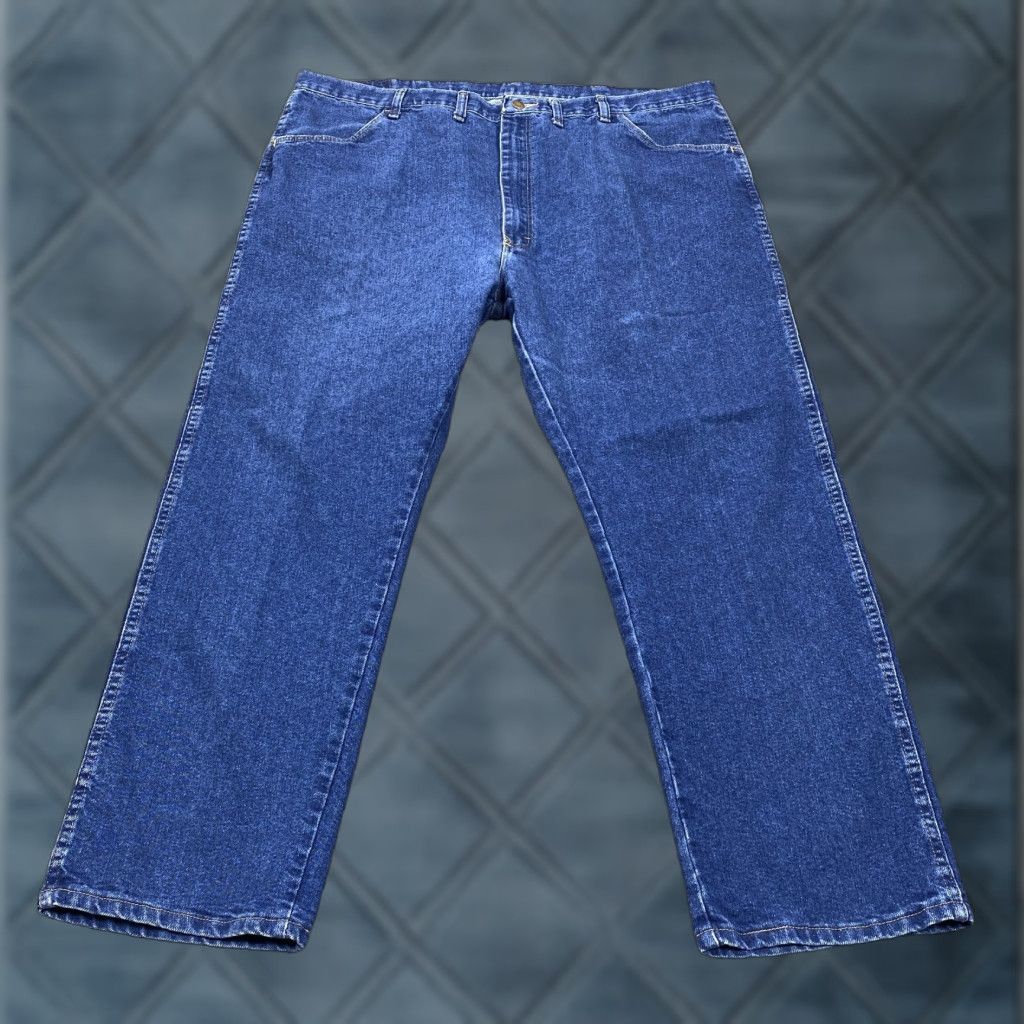 Wrangler Wrangler Authentic Jeans Mens 44x30 Blue Straight Denim Medium Wash 85900DW Size US 44 / EU 60 - 1 Thumbnail