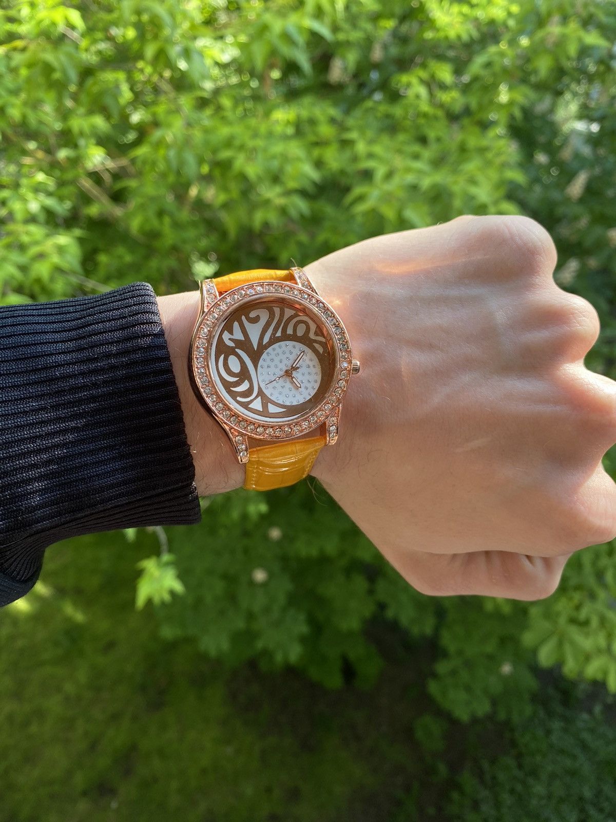 Japanese Brand × Jewelry × Vintage Glamour Watch with Yellow Strap - Elegance & Style Size ONE SIZE - 1 Thumbnail