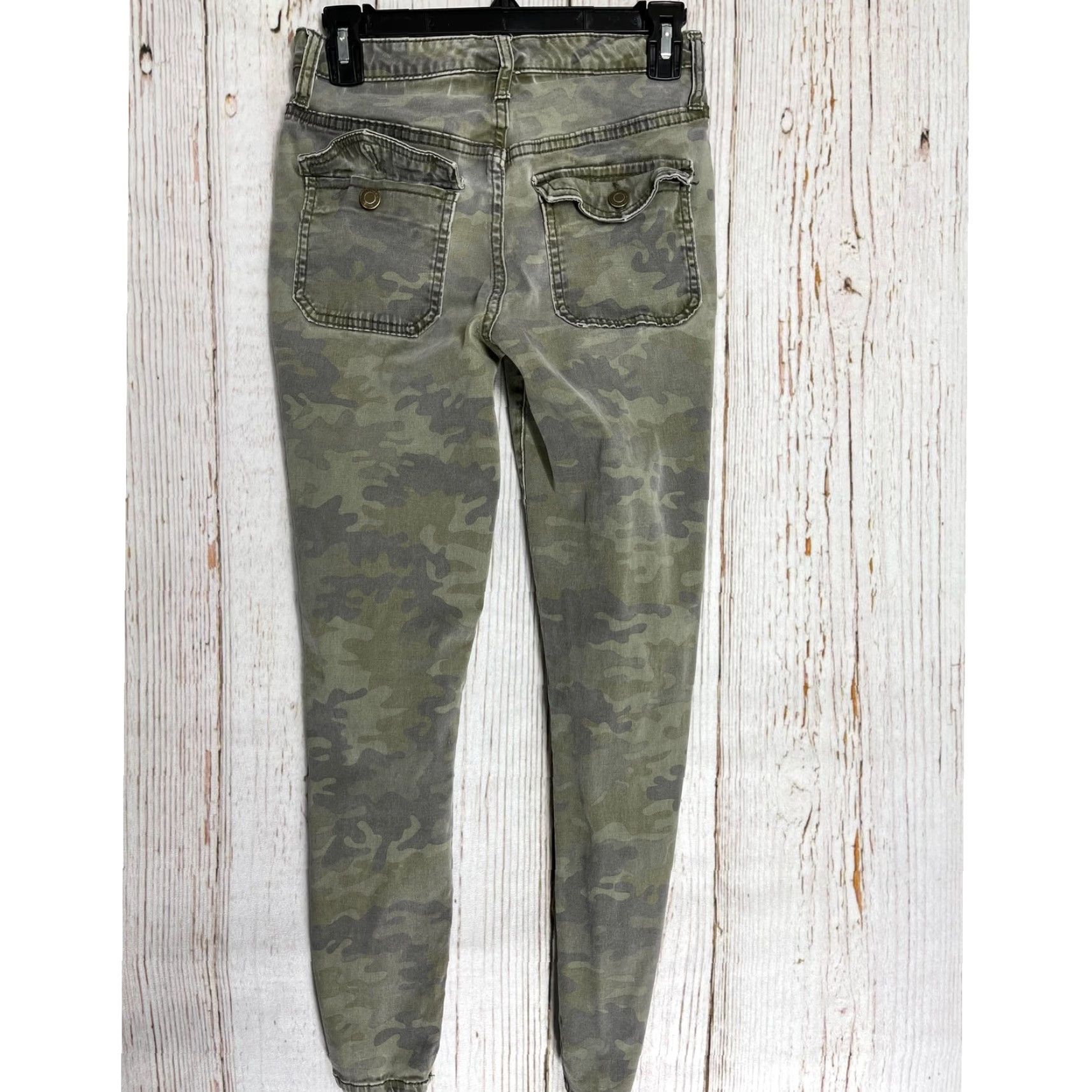 Mossimo VINTAGE Mossimo Green Camo Jegging Jeans Womens Size 2 Slim Fit 5-Pocket Denim Belt Loops SMALL BLEMISH Size 26" / US 2 / IT 38 - 4 Thumbnail