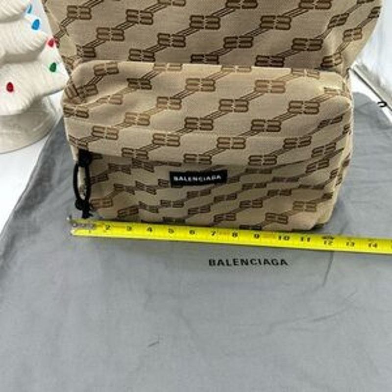 Unisex Balenciaga signature backpack in beige BB monogram