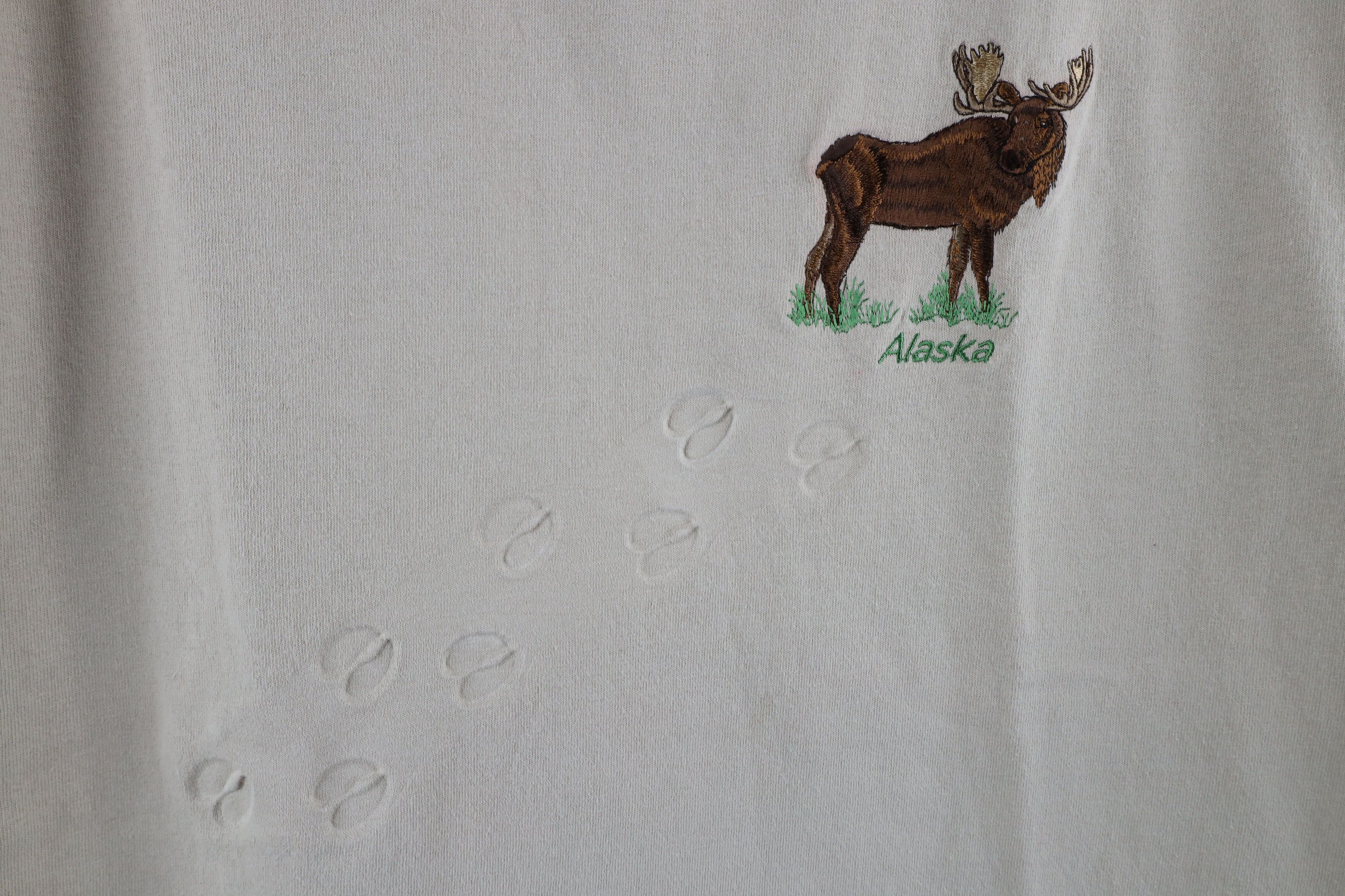 Vintage Vintage 90s Streetwear Alaska Moose Print T-Shirt Beige USA Size US M / EU 48-50 / 2 - 5 Thumbnail