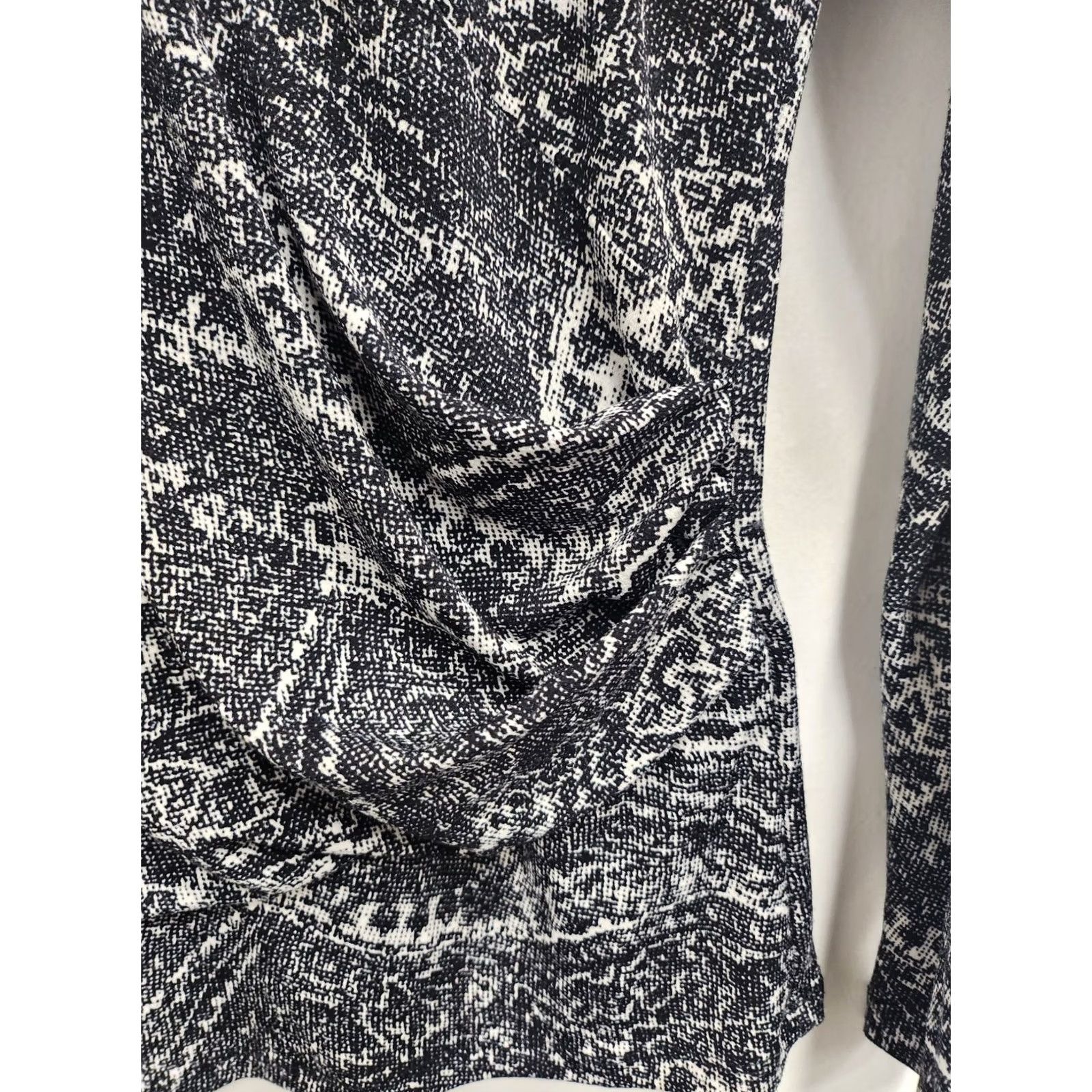 Ann Taylor Ann Taylor Top Womens Small Black White Paisley Long Sleeves Ruched Office Size S / US 4 / IT 40 - 3 Thumbnail