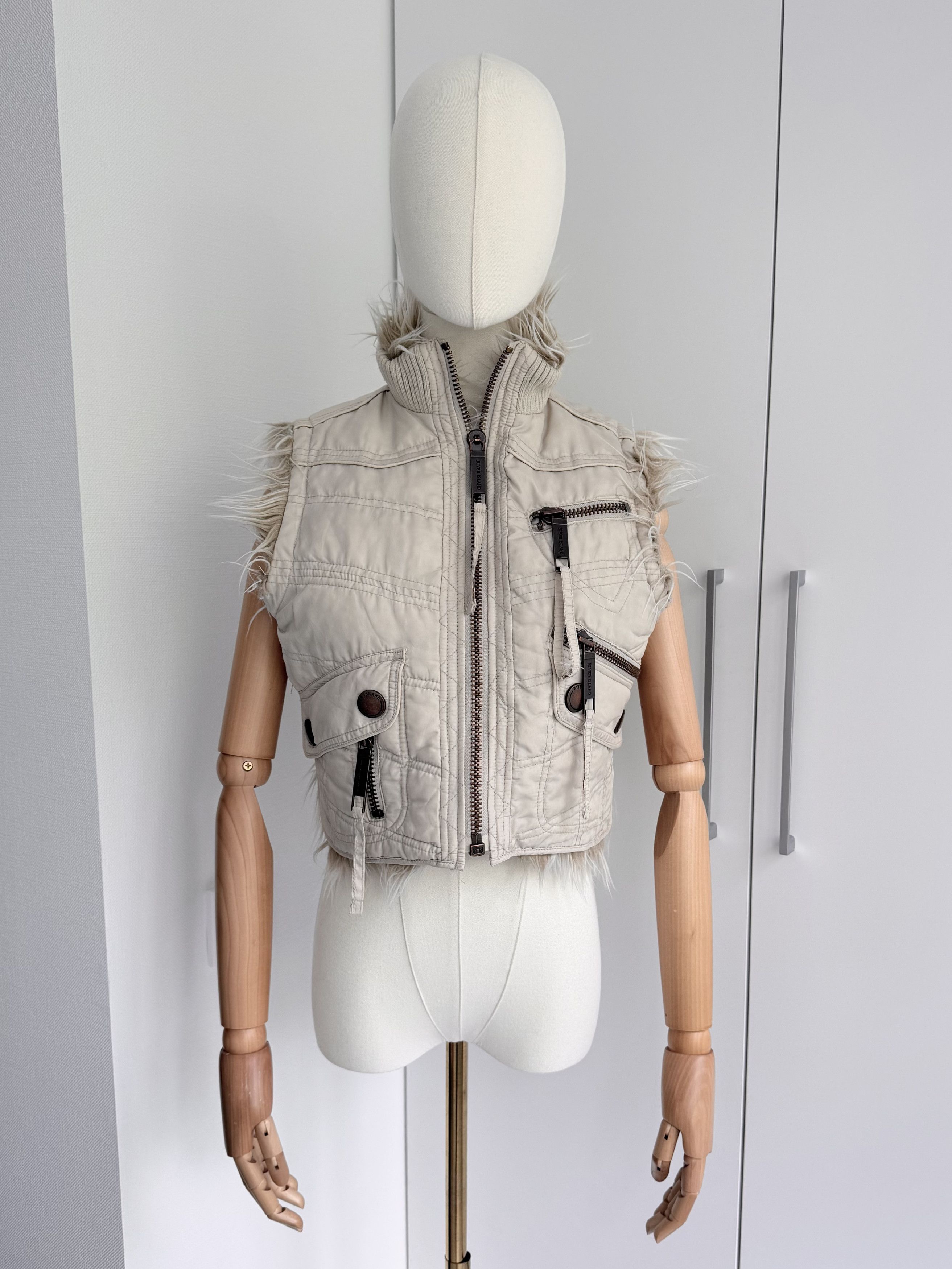 Japanese Brand Cream Cropped Gilet Women S Faux Fur Y2K Utility Biker Vest Size S / US 4 / IT 40 - 1 Thumbnail