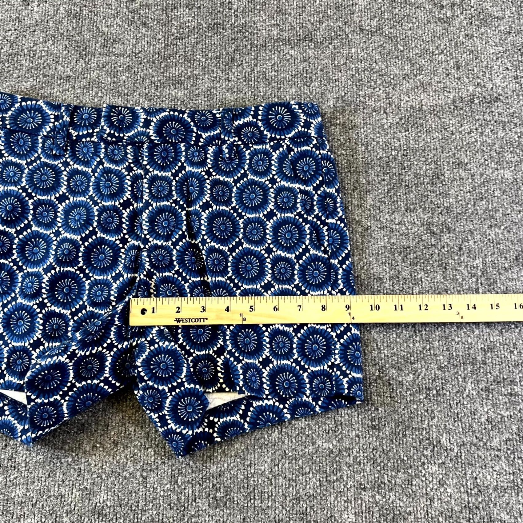 Vintage Level 99 Cindie Shorts Women's 27 Blue Floral Print Stretch Slash Pockets Casual Size 27" / US 4 / IT 40 - 5 Thumbnail