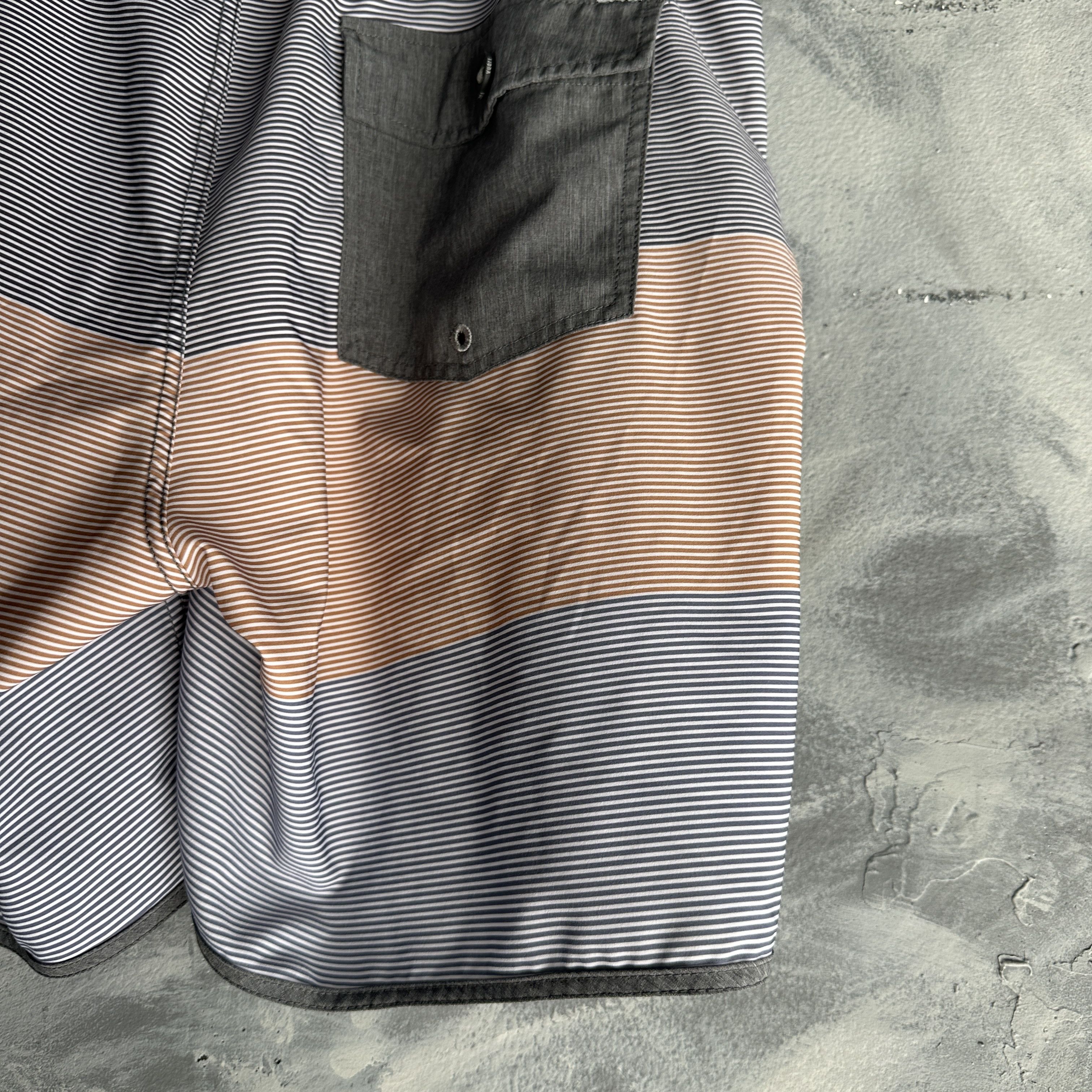 Vuori Vuori Cruise Board Shorts 38 Gray Striped Swim Trunks V314 Size US 38 / EU 54 - 7 Thumbnail