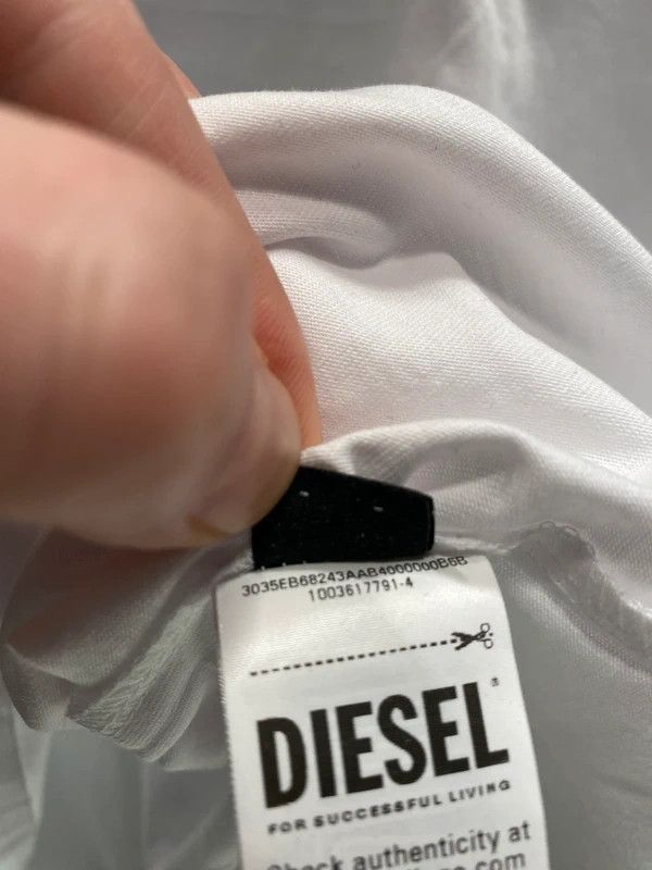 Diesel New with Tags Diesel logo T-shirt size L Size US L / EU 52-54 / 3 - 8 Thumbnail