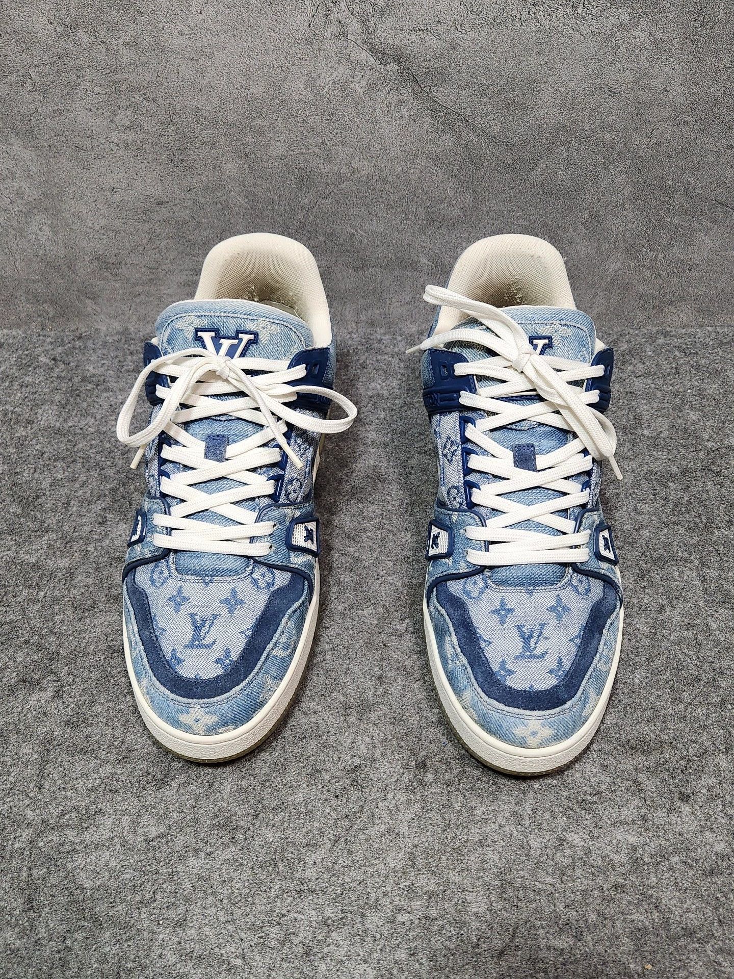 Louis Vuitton LOUIS VUITTON denim all-over print low-top casual sneakers Size US 7.5 / EU 40-41 - 1 Thumbnail