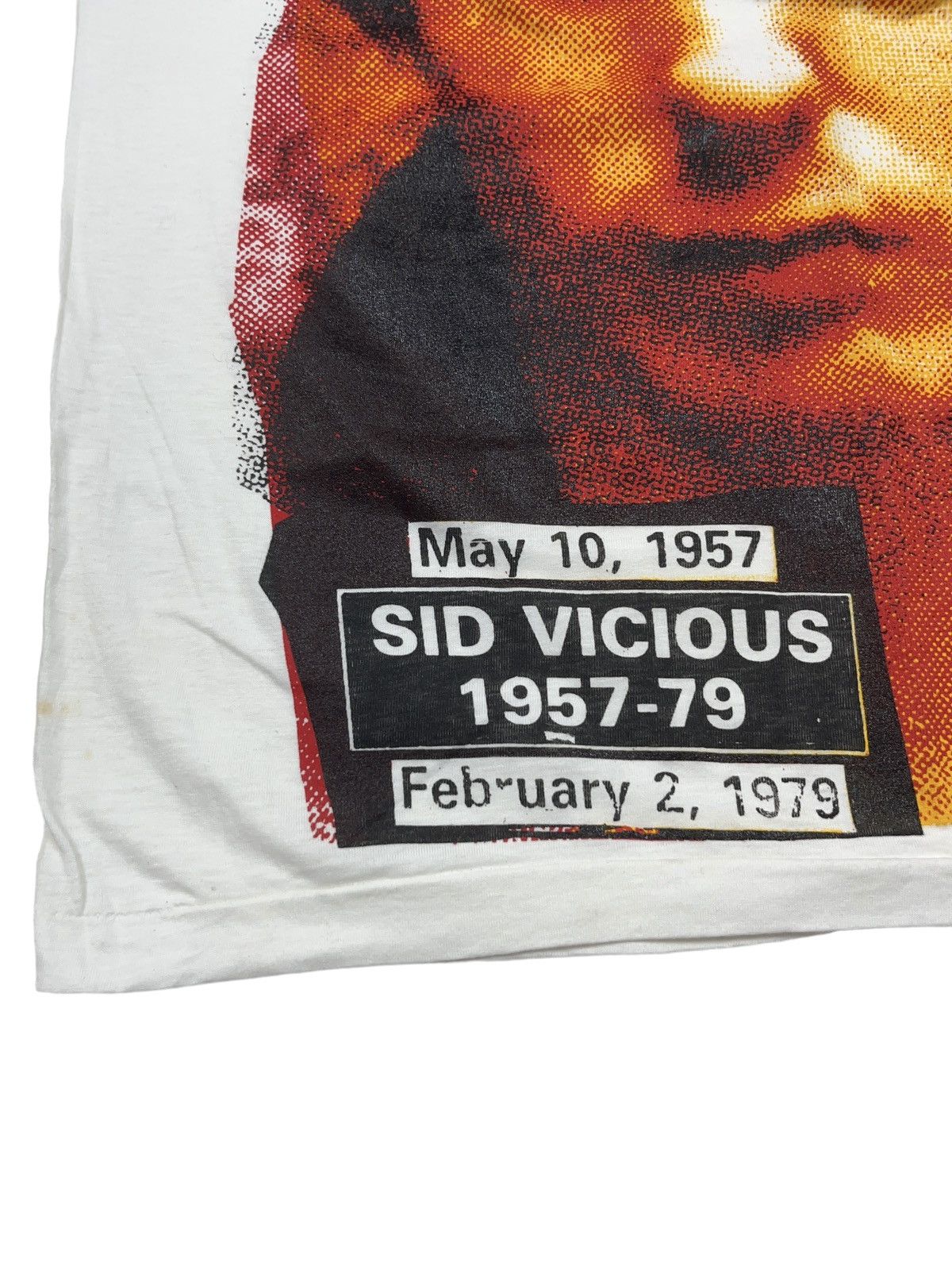 Band Tees Vintage 80s Sid Vicious Sex Pistols Memorial T-shirt Size US L / EU 52-54 / 3 - 2 Thumbnail