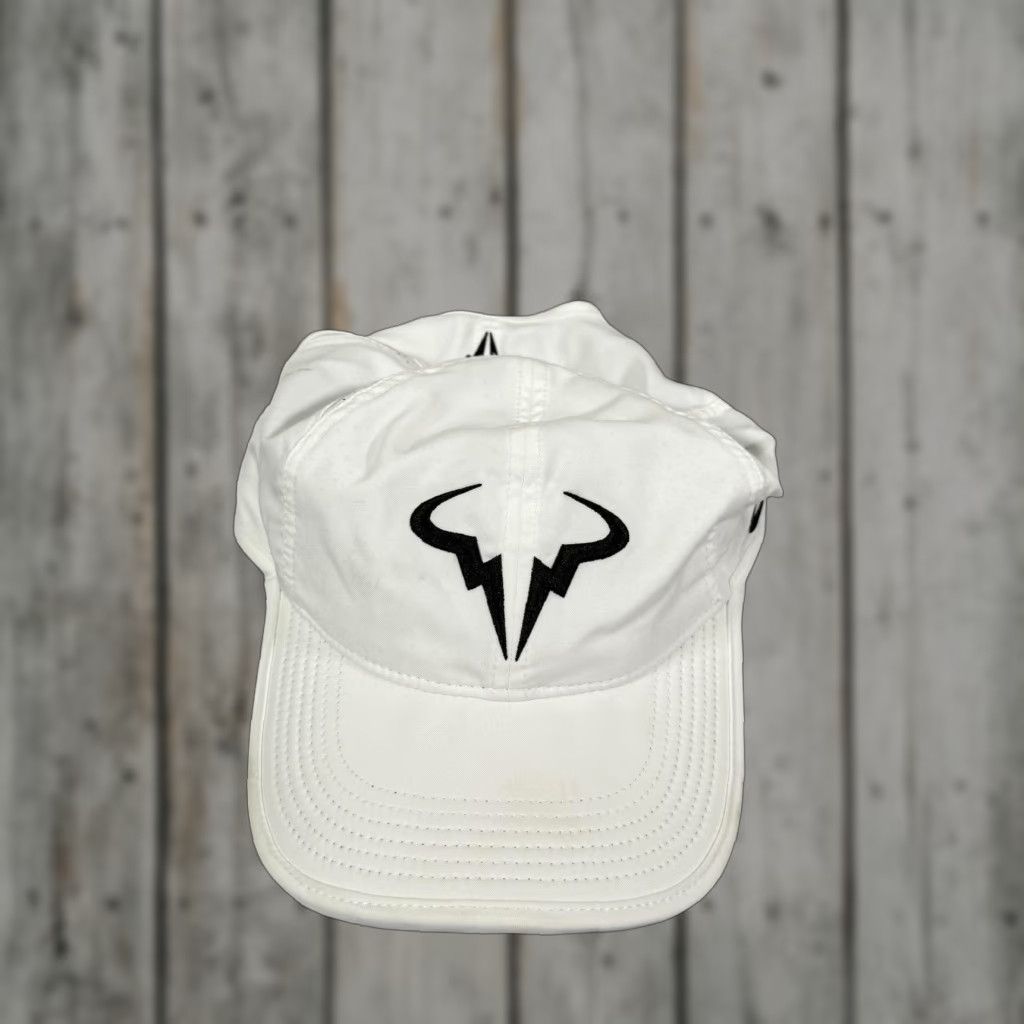 Nike Nike Hat Cap Rafael Nadal Strap Back Dri Fit Bull Mens Medium White Tennis Cap Baseball Size ONE SIZE - 1 Thumbnail