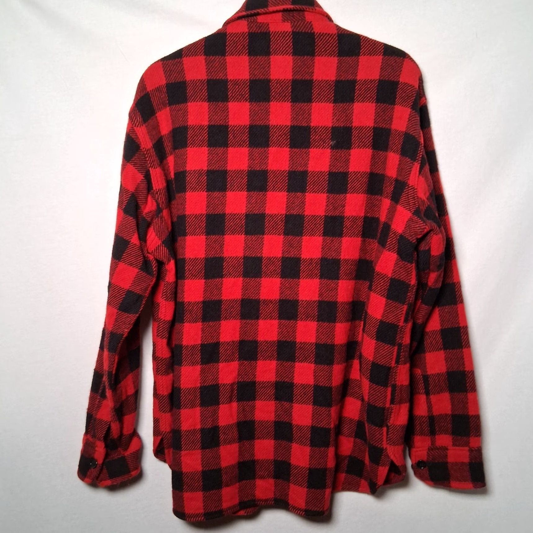 Vintage VINTAGE Woolrich Shirt Jacket L Red Buffalo Plaid Wool Blend USA Made Work Woolrich Woolen Mills Shirt Jacket Mens L Red Plaid Workwear 90s? Size US L / EU 52-54 / 3 - 2 Thumbnail