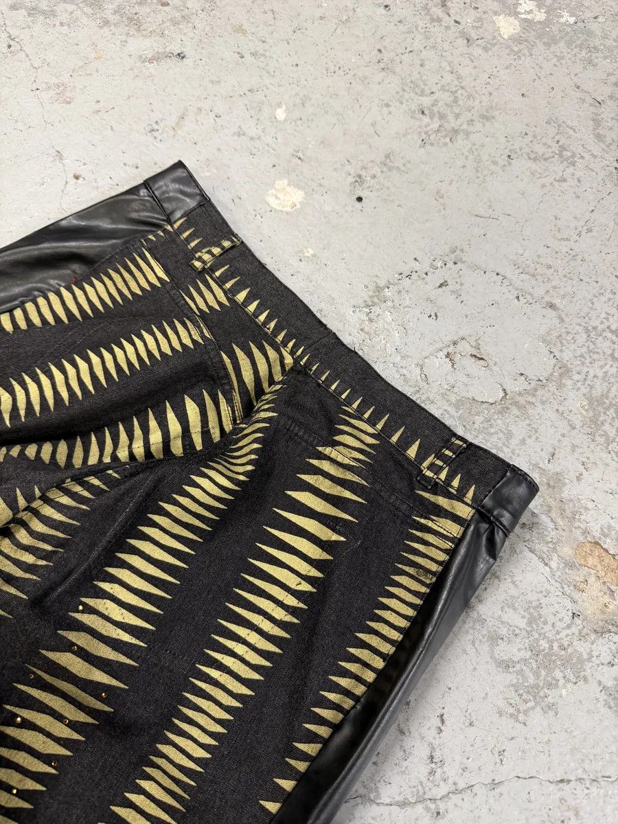 Iceberg 2000s Iceberg Black & Yellow Striped Irregular Faux Leather Pants Size US 30 / EU 46 - 8 Thumbnail