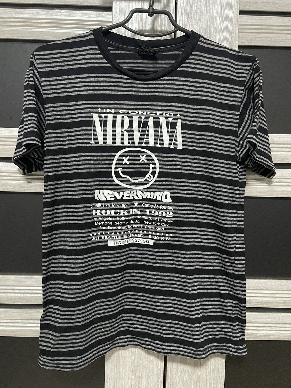 T Shirt Nirvana Nevermind | Grailed