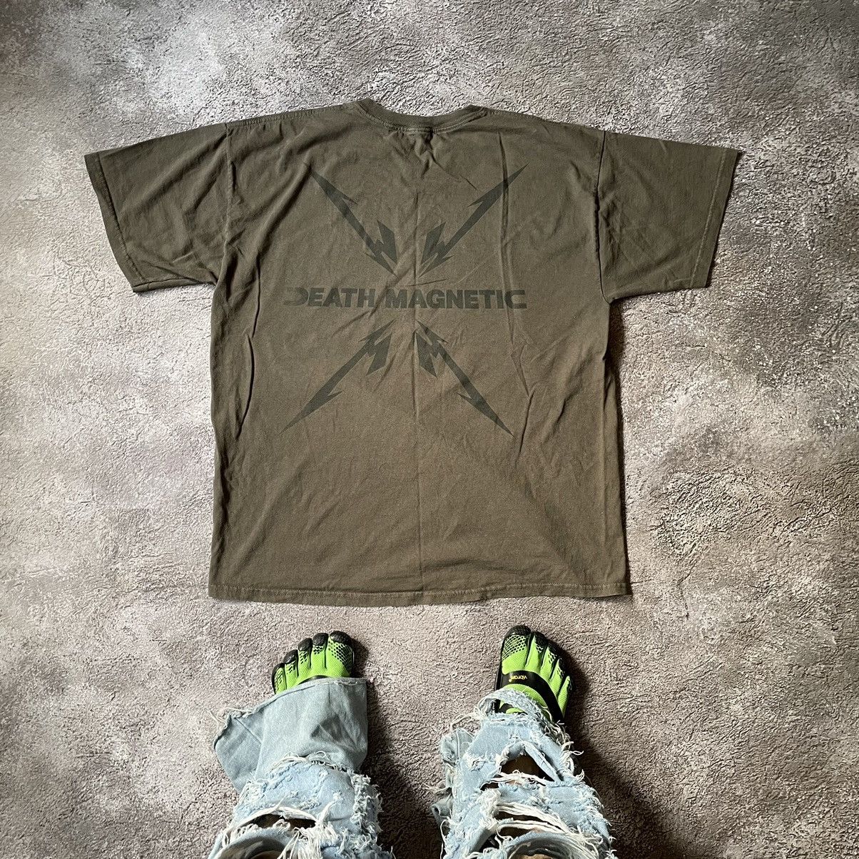 Vintage Vintage 90s Metallica Faded Graphic Tee Grunge Oversized L Size US L / EU 52-54 / 3 - 7 Thumbnail
