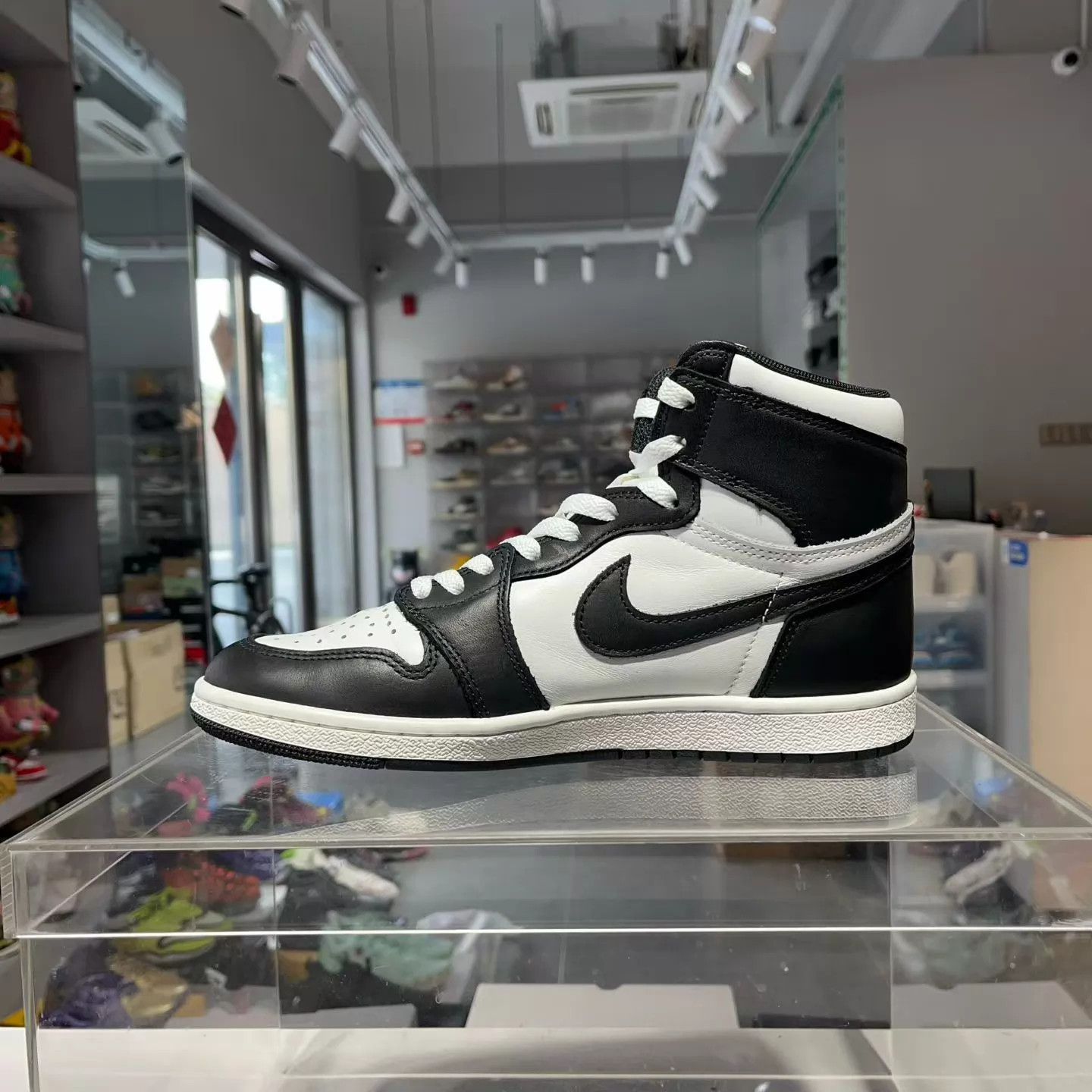 Nike Air Jordan 1 85 Panda 42 Size US 9 / EU 42 - 6 Thumbnail