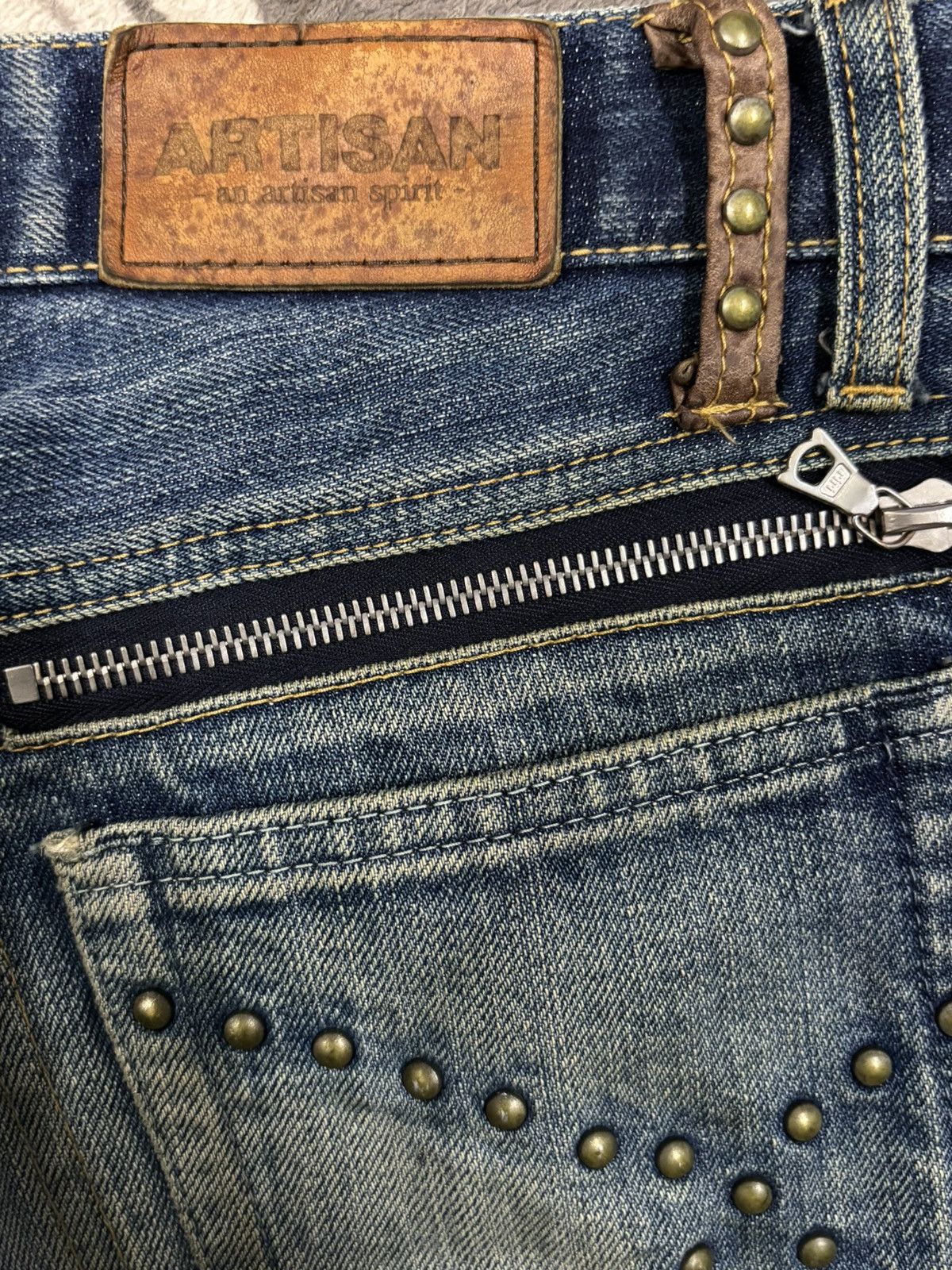 Studio D'Artisan Vintage Studio D’Artisan Studded Distressed Punk Jeans Size US 32 / EU 48 - 11 Thumbnail