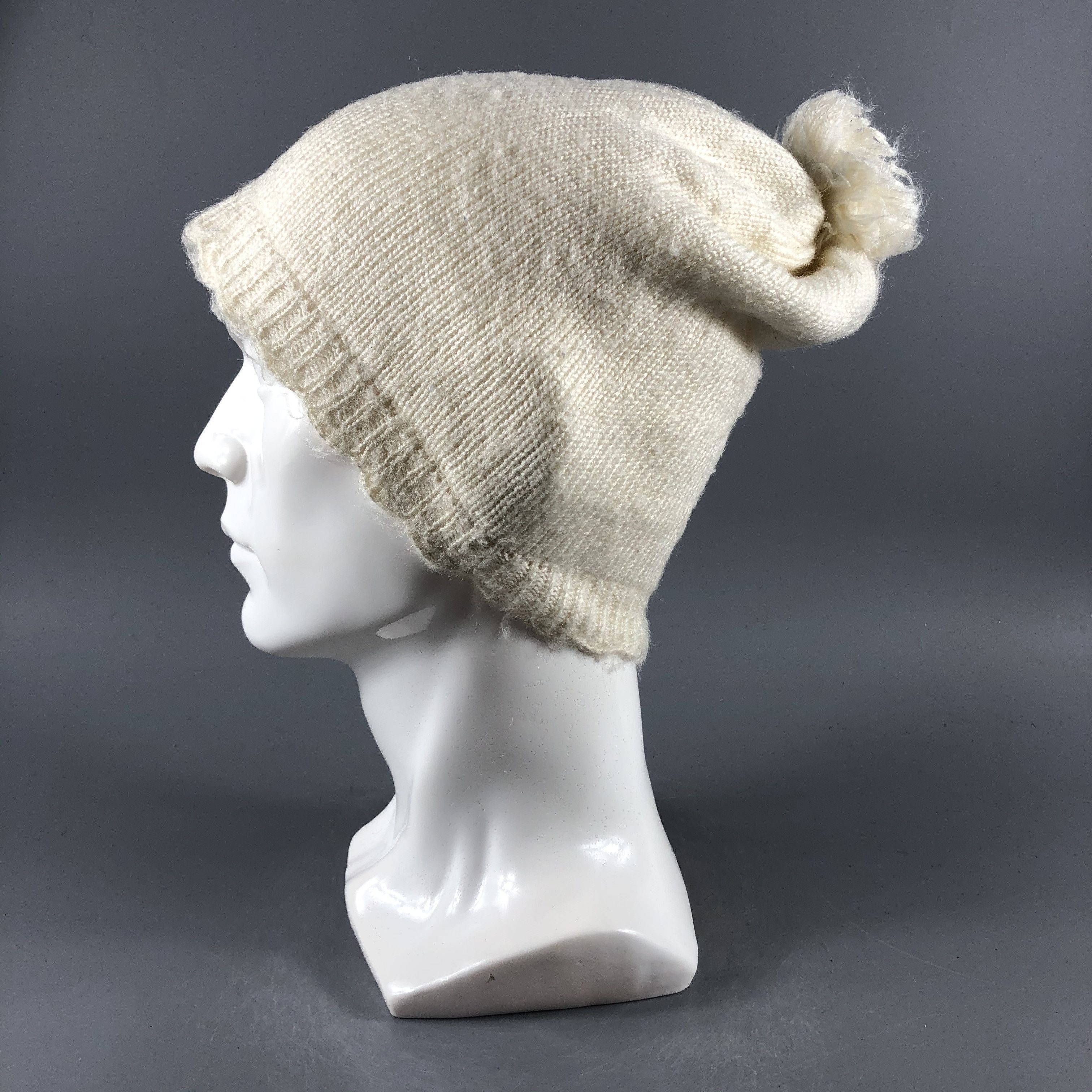 Vintage Womens Japanese Brand Beanie Snow Hat Snow Cap -D807 Size ONE SIZE - 1 Thumbnail