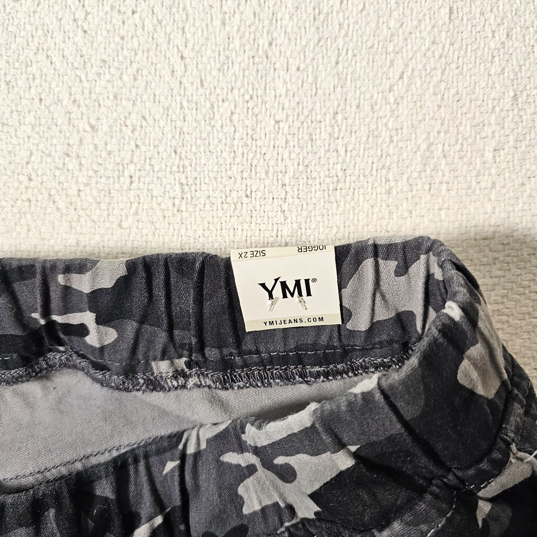 Vintage YMI Jeans Jogger Womens Size 2X Elastic Waist Distressed Pull On Camouflage Shirt Jeans? Size 40" / US 18 - 6 Thumbnail
