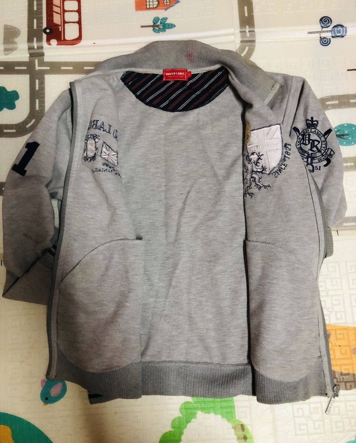 Japanese Brand × Vintage Vintage american brand varsity jacket embroidered logo Size US L / EU 52-54 / 3 - 14 Thumbnail