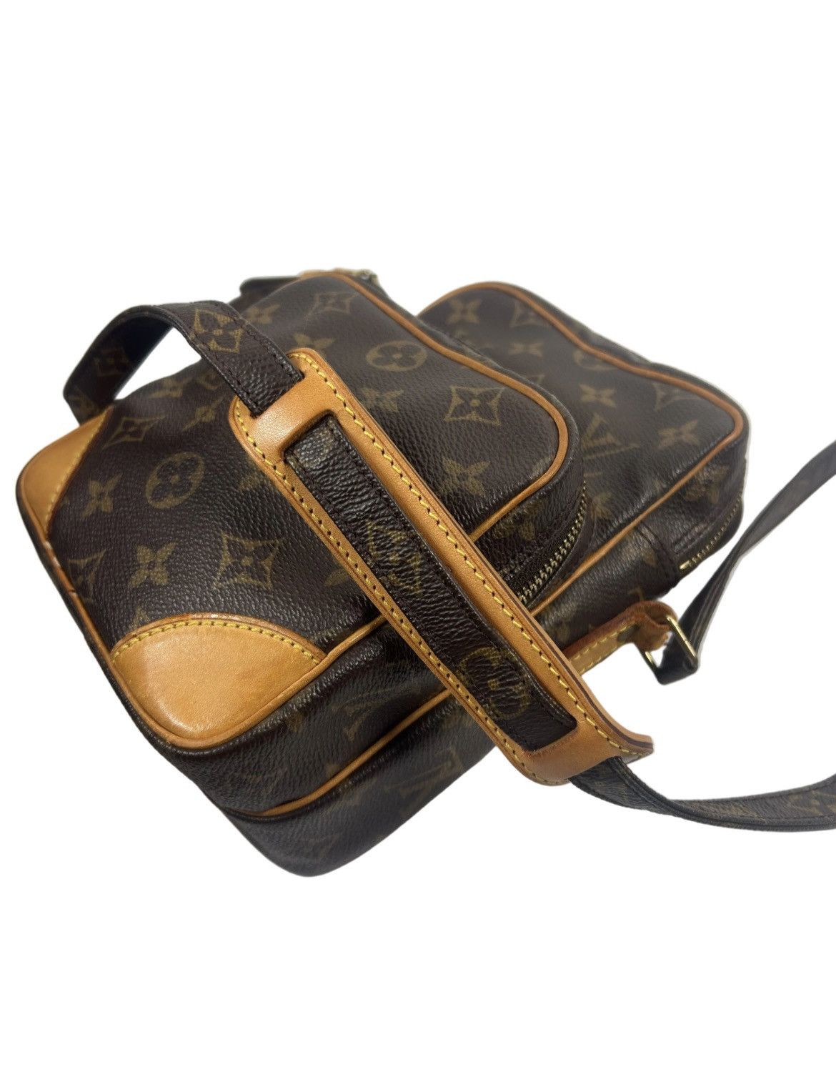 Louis Vuitton Louis Vuitton Monogram Crossbody Bag Size ONE SIZE - 4 Thumbnail