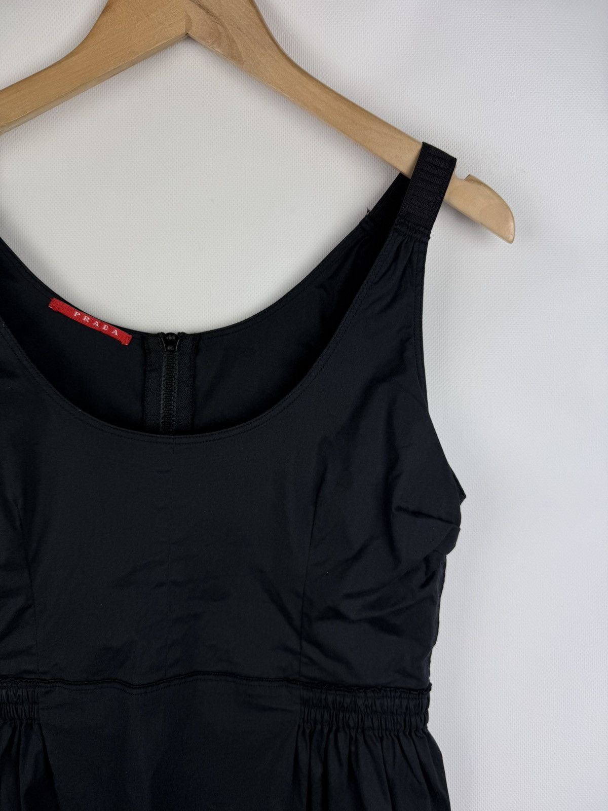 Prada × Vintage Prada Ladies Sleeveless Tank Top Blouse Size 44 Size M / US 6-8 / IT 42-44 - 5 Thumbnail