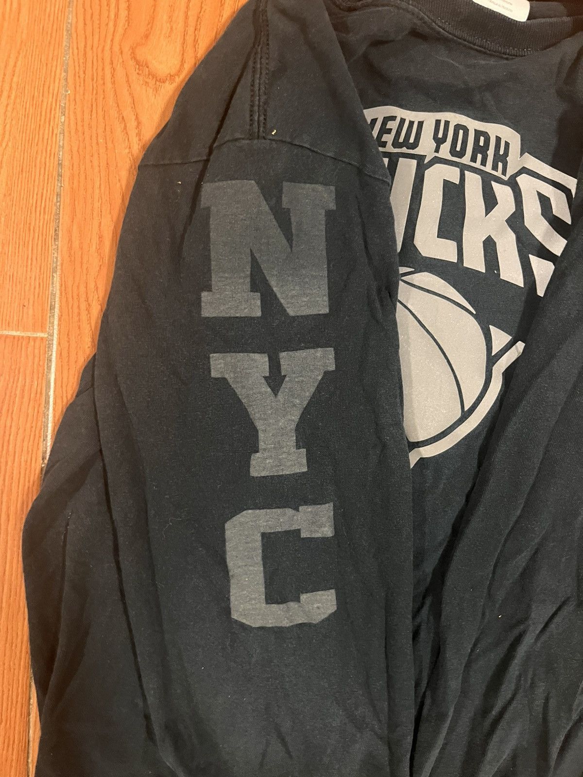 Vintage Classic New York Knicks championship shirt from 90s Size US M / EU 48-50 / 2 - 4 Thumbnail