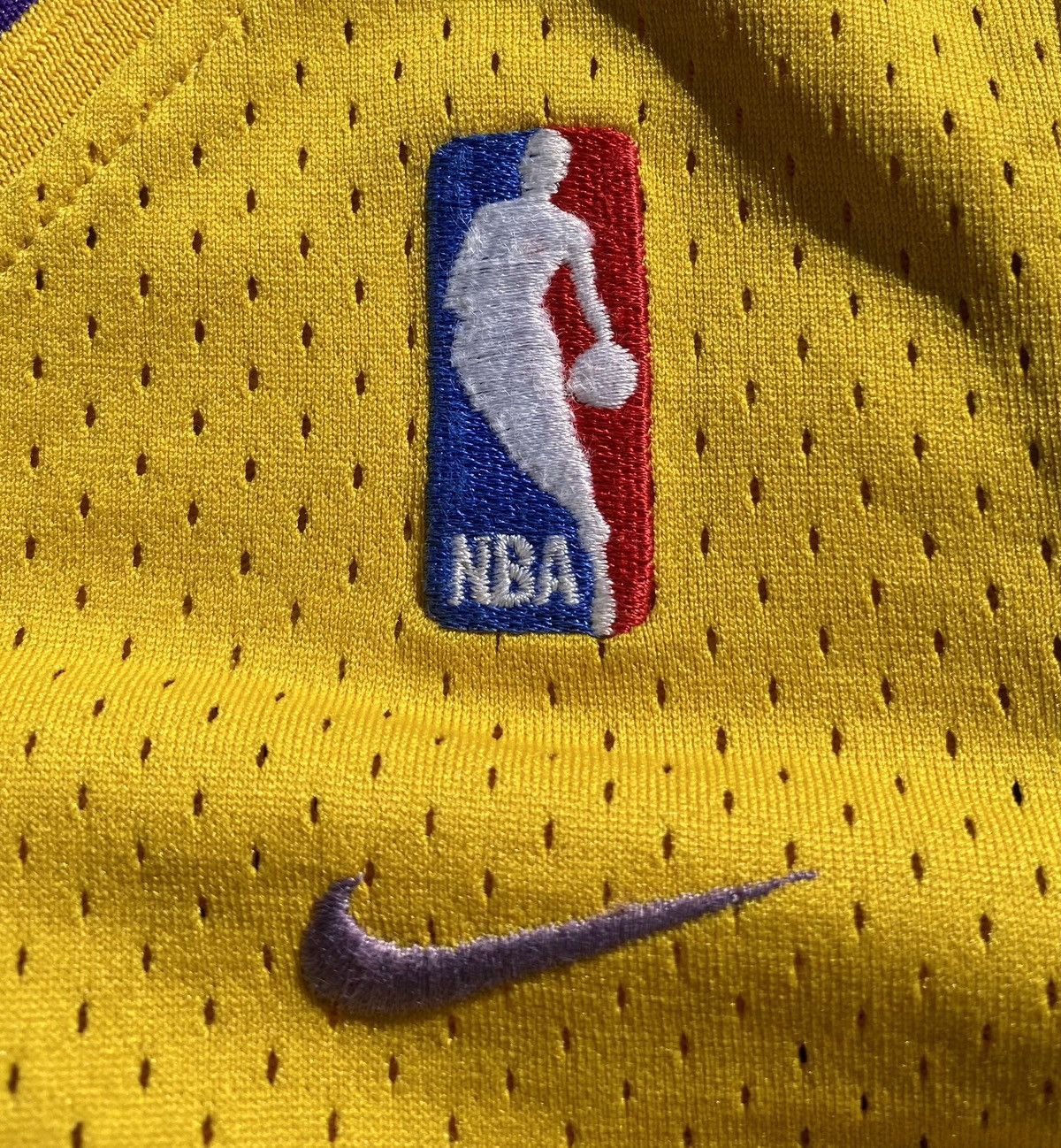Nike VTG 90s Nike Los Angeles LA Lakers Shaq Jersey Distressed Size US S / EU 44-46 / 1 - 3 Thumbnail