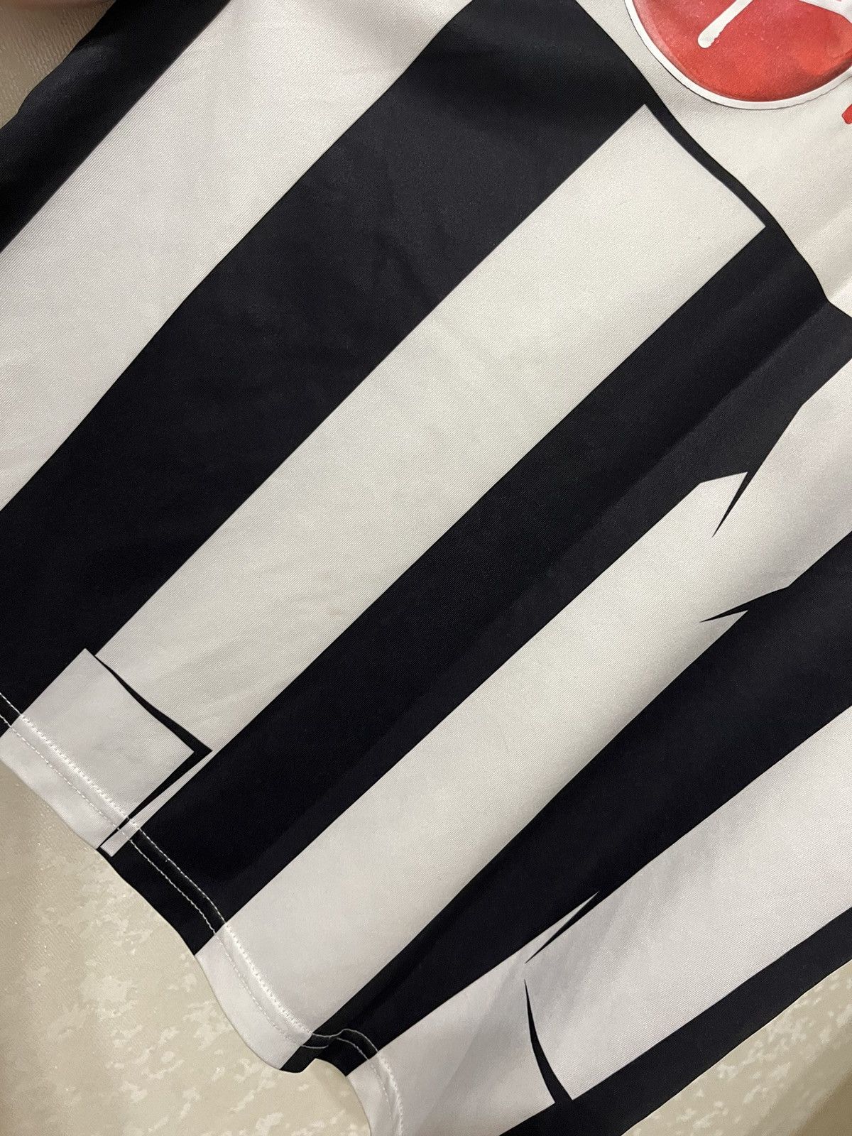 Other Puma Newcastle #10 Ben Arfa 11/12 Home Jersey Size US M / EU 48-50 / 2 - 7 Thumbnail