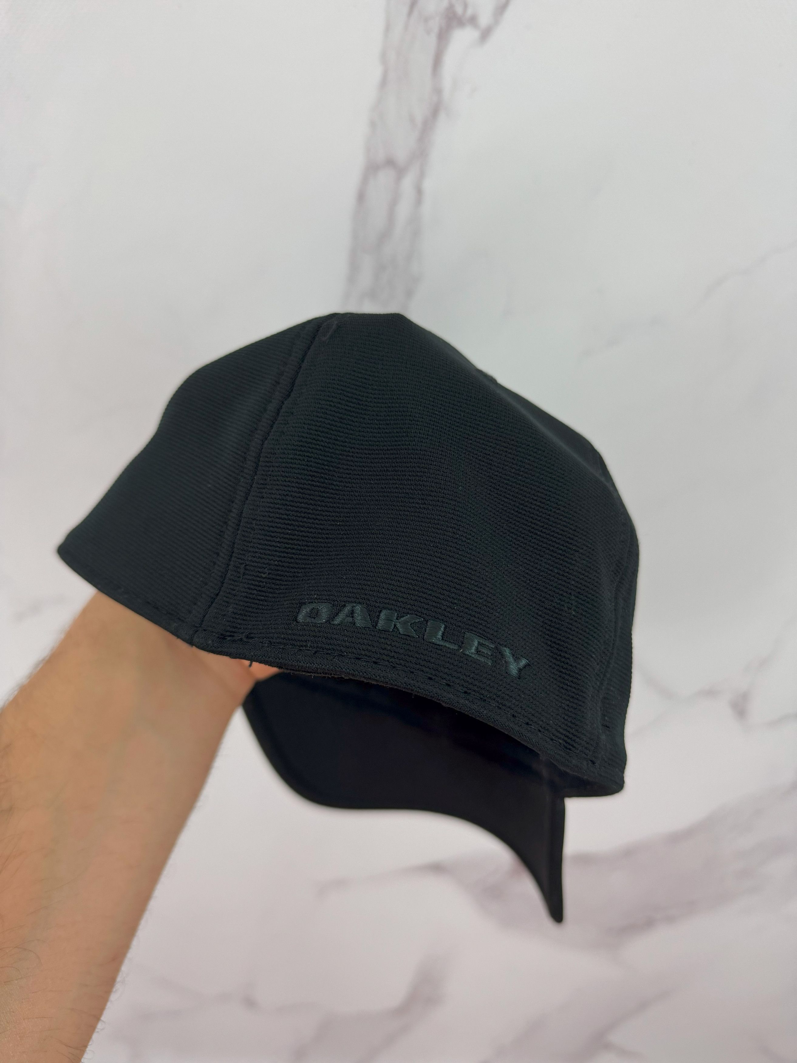 Oakley Oakley USA Flag Logo Cap Metal Emblem Baseball Hat Size ONE SIZE - 7 Thumbnail