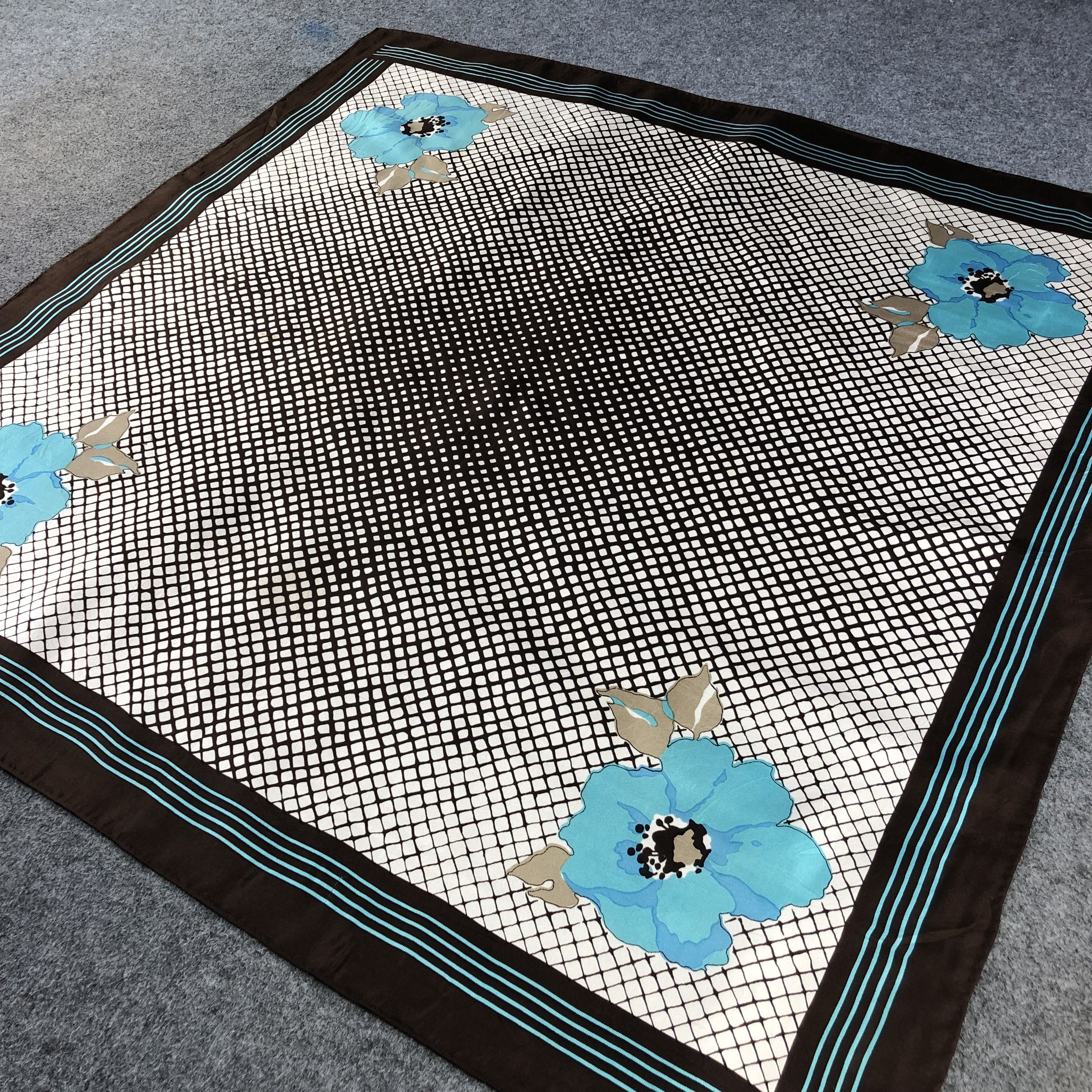 Japanese Brand Vintage Luxury Blue Flower Hand Rolled Silk Scarf M893 Size ONE SIZE - 2 Thumbnail