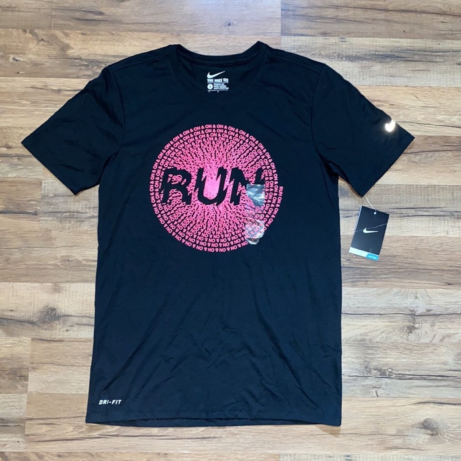 Nike 2010 Nike run short sleeve Size US S / EU 44-46 / 1 - 2 Thumbnail
