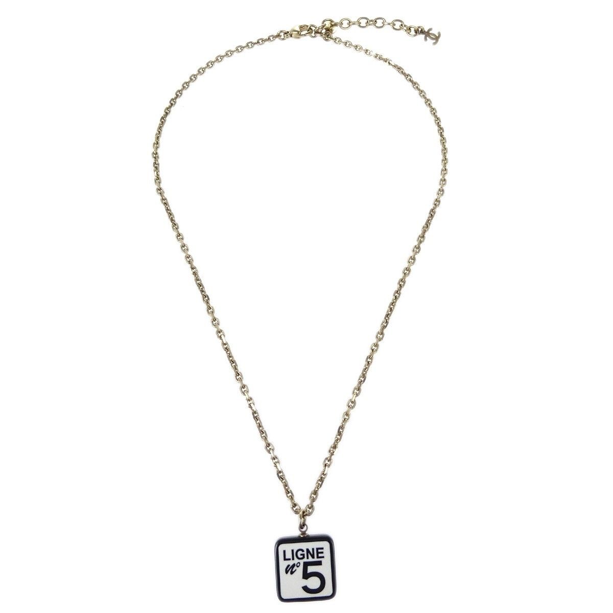 Chanel Chanel CC No.5 Pendant Metal Size ONE SIZE - 1 Thumbnail