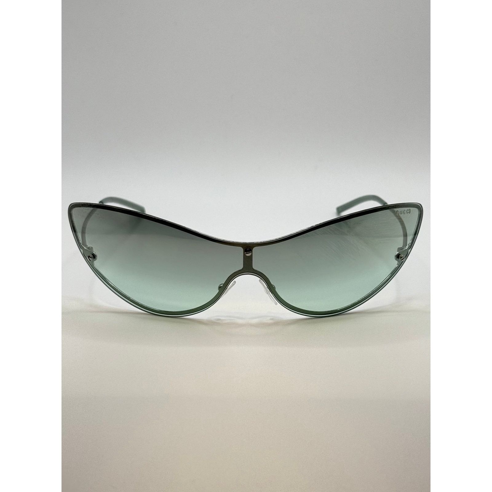 Gucci 2000s Gucci by Tom Ford iconic cat-eye sunglasses Size ONE SIZE - 1 Thumbnail