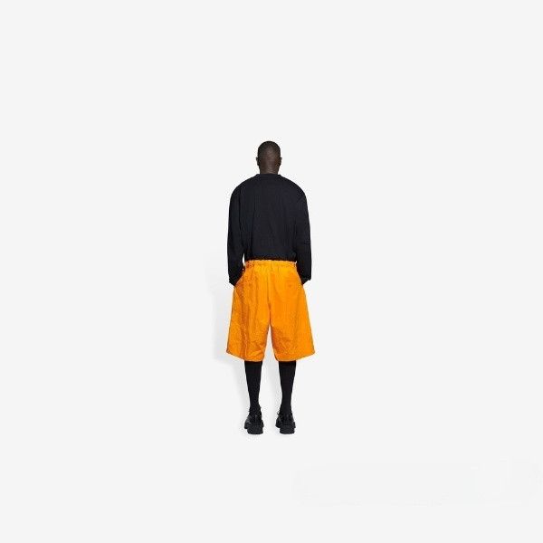 Balenciaga o1in1g0724 Oversize Shorts in Orange Size US 32 / EU 48 - 4 Thumbnail
