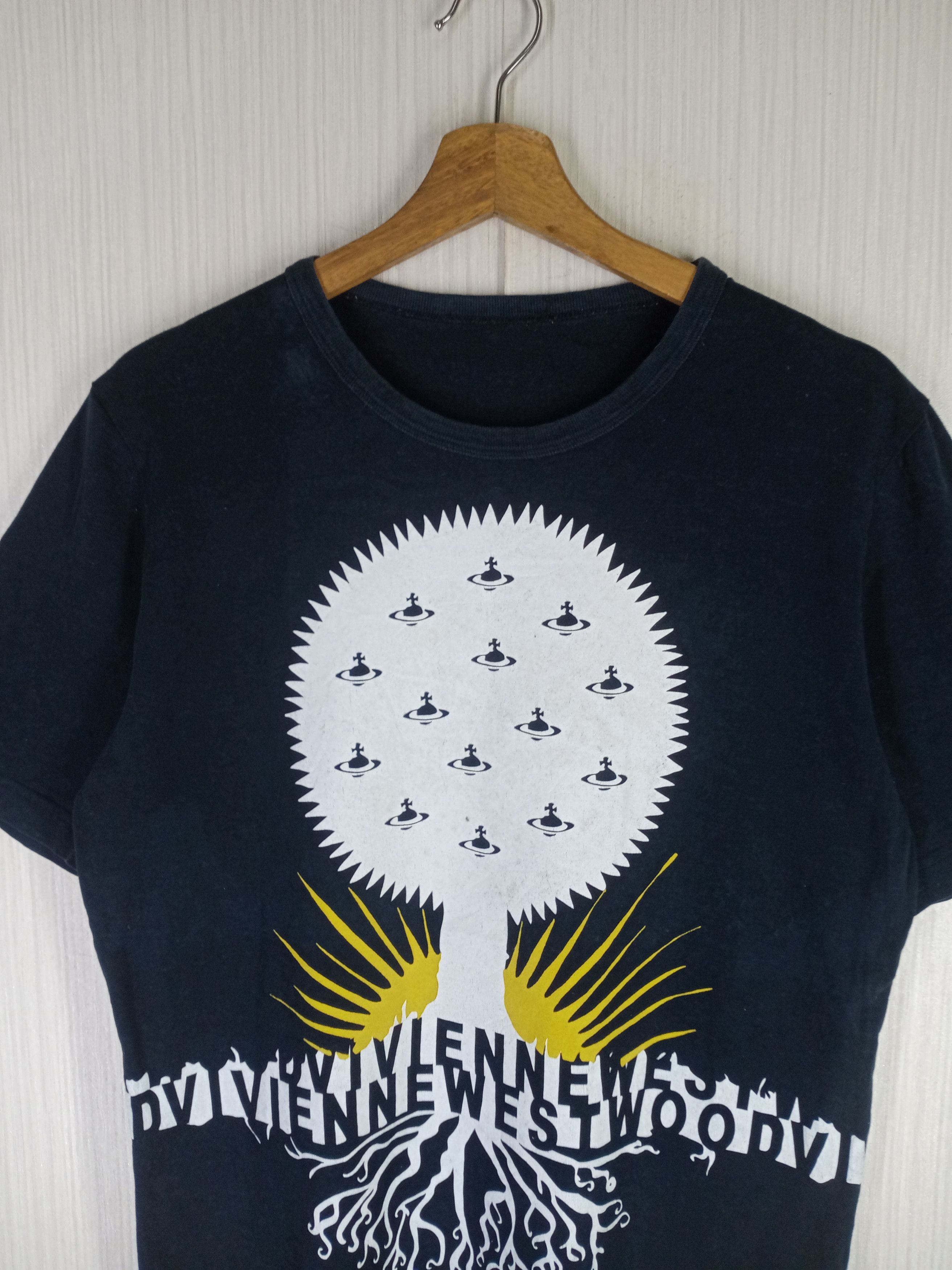 Vivienne Westwood Rare Vintage Vivienne Westwood Tshirt Size US M / EU 48-50 / 2 - 5 Thumbnail
