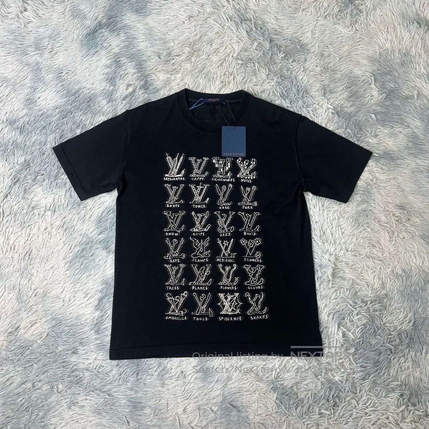 Louis Vuitton Louis Vuitton Short-sleeve T-shirt. Size US L / EU 52-54 / 3 - 1 Thumbnail