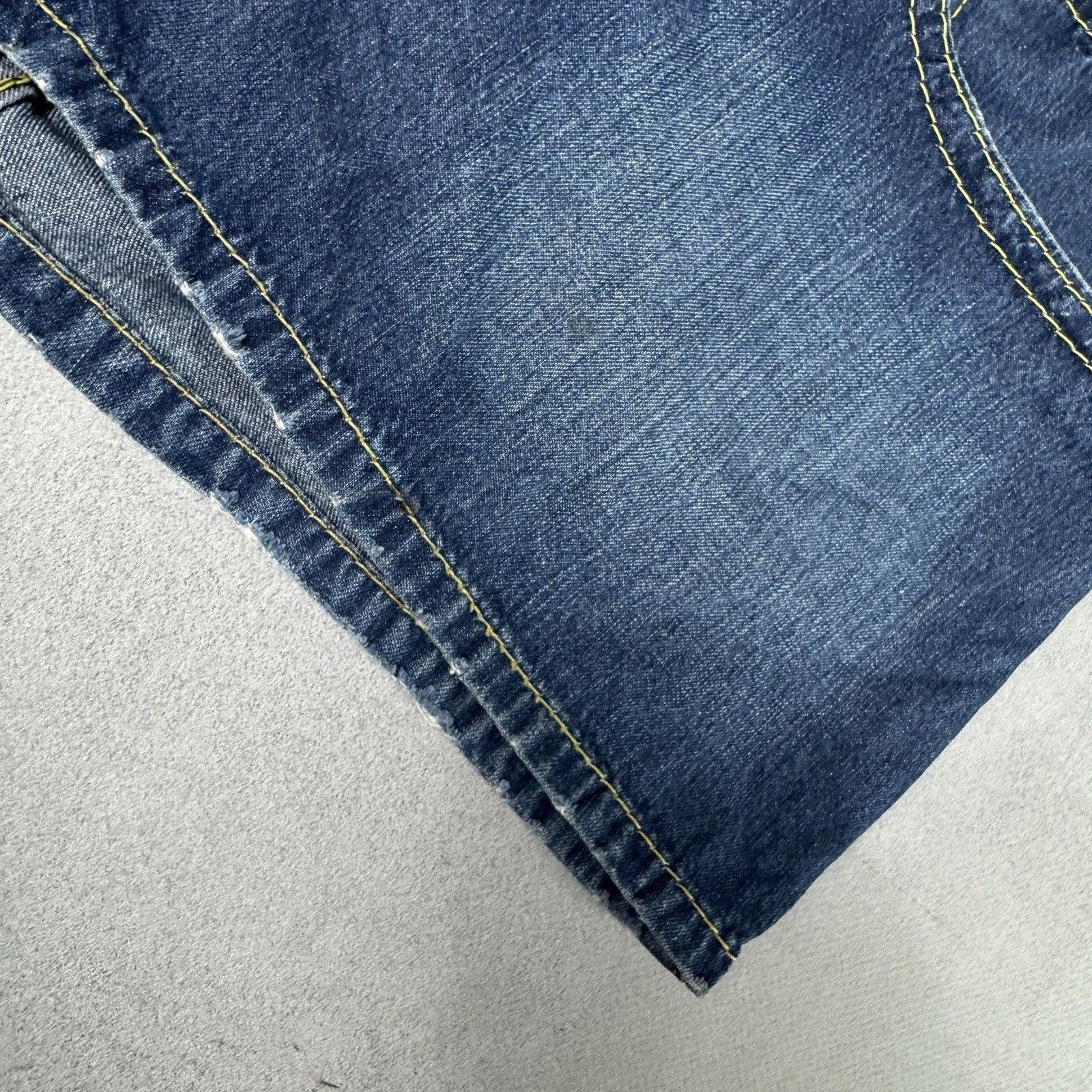 Levi's Vintage Levis Mini Skirt Size Sx Blue Denim Short Size 28" / US 6 / IT 42 - 7 Thumbnail