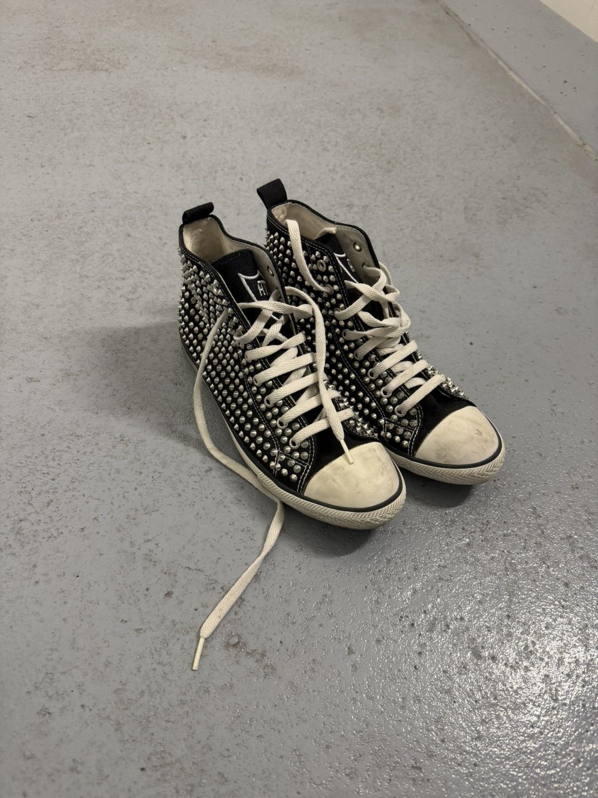 Hollywood Trading Company HTC Hollywood Trading Company Studded High Top Sneakers Size US 9 / EU 42 - 2 Thumbnail