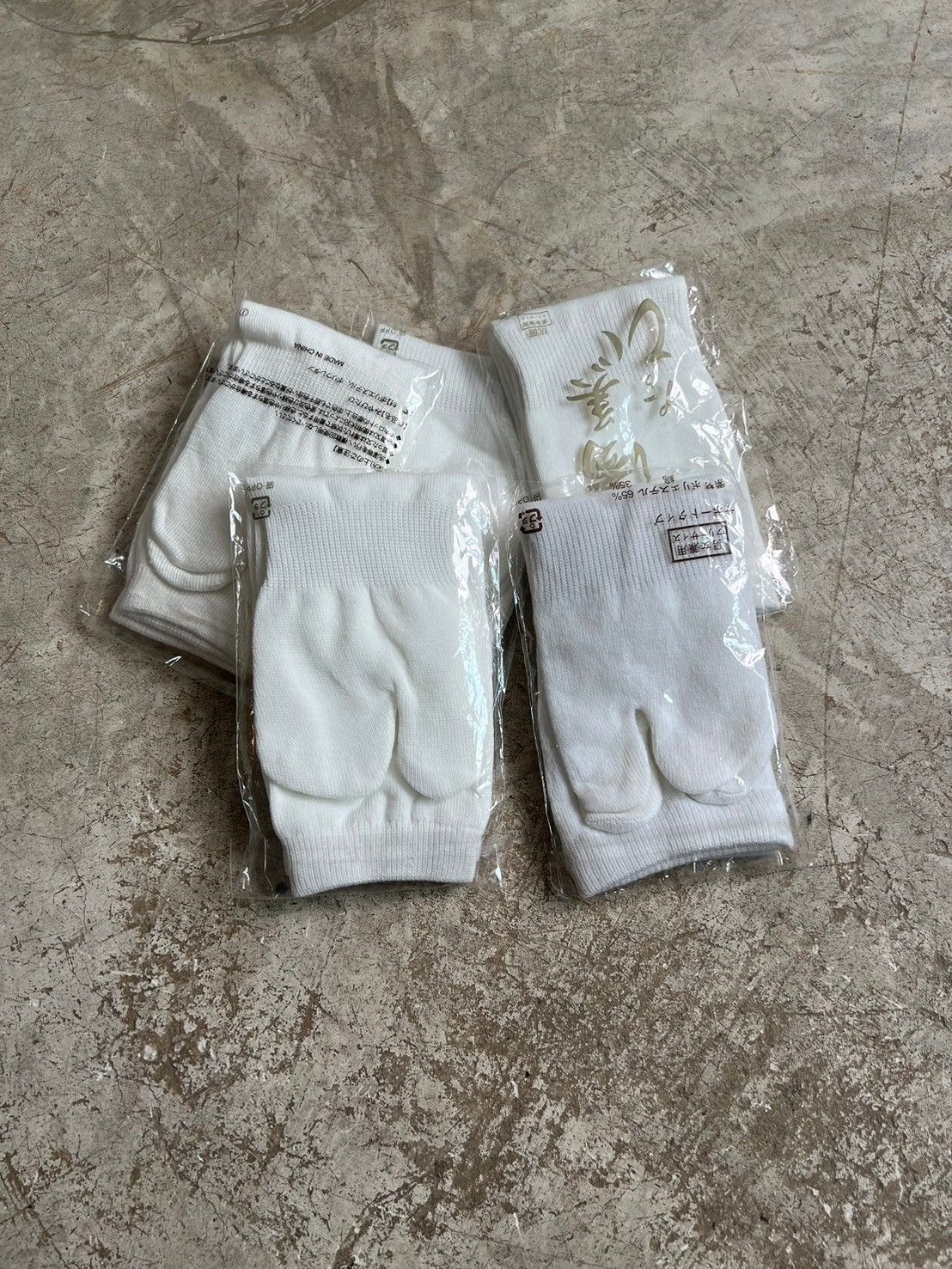 Deluxeware × Japanese Brand 🧦 Tabi Socks 5 Packs Size ONE SIZE - 3 Thumbnail