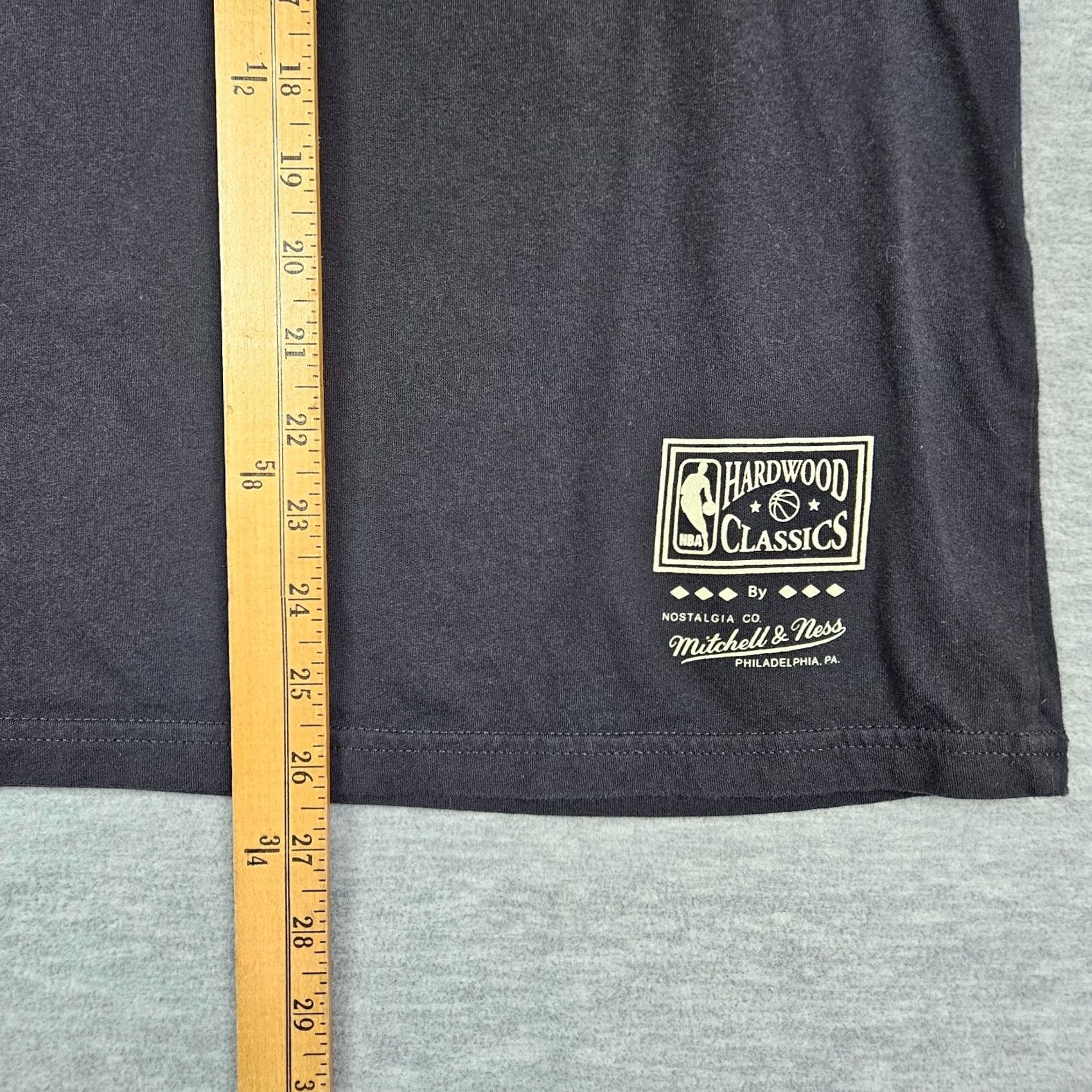 Mitchell & Ness Mitchell & Ness Dennis Rodman Black Tee Size L Men's Graphic #91 Chicago Bulls Shirt Ladies? Size US L / EU 52-54 / 3 - 4 Thumbnail